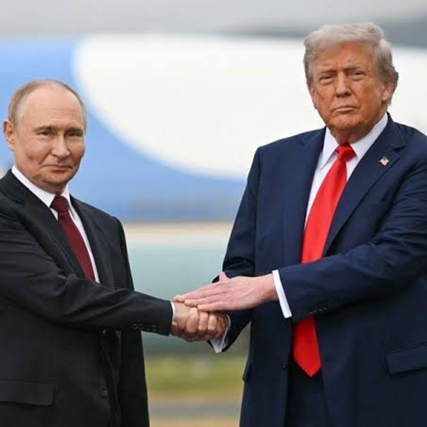 David Corn 'Putin waging '10 year covert war with U.S.' and Trump, GOP enable it' episode artwork