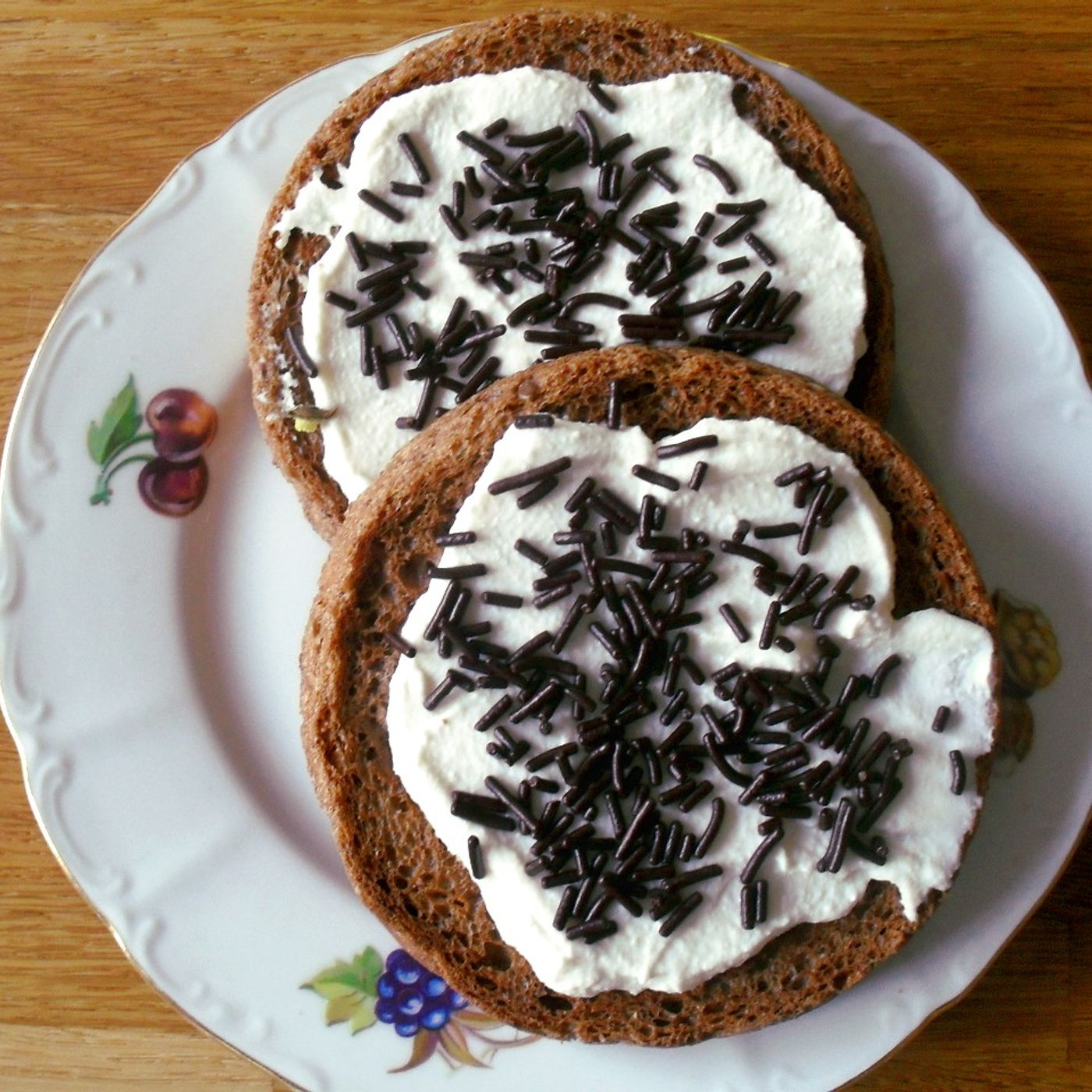 Fette con ricotta e cioccolato