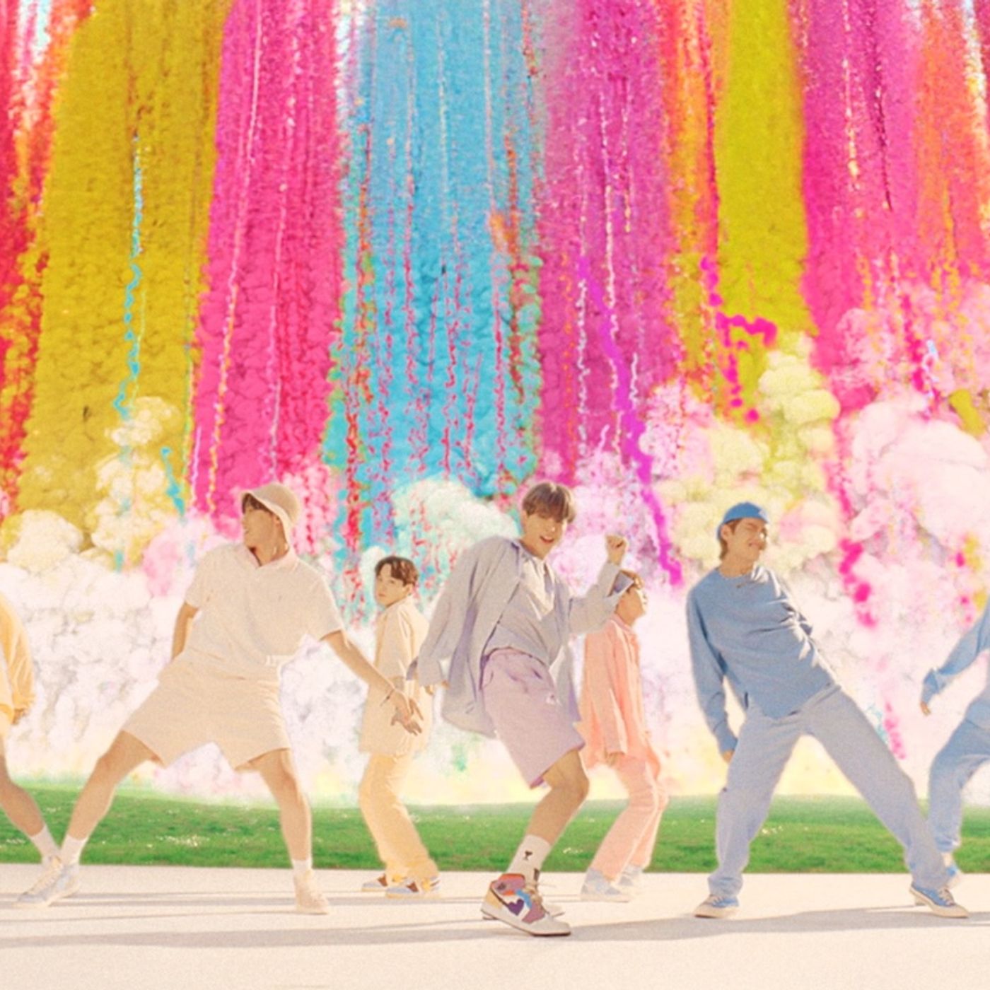 BTS’s “Dynamite” Becomes The First K-Pop Boy Group MV To Surpass 2 Billion Views