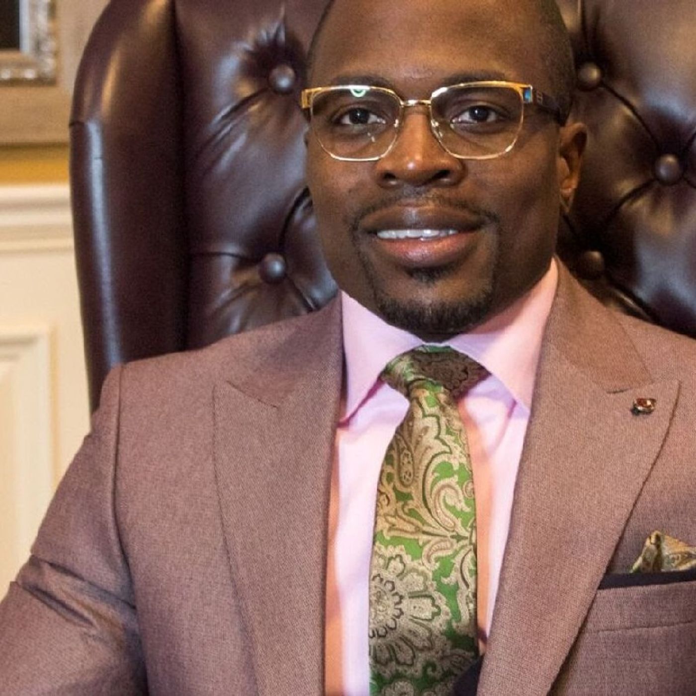 Bishop Lamor Miller-Whitehead Accused Of Stealing Parishioners $90,000 Lifesavings episode artwork