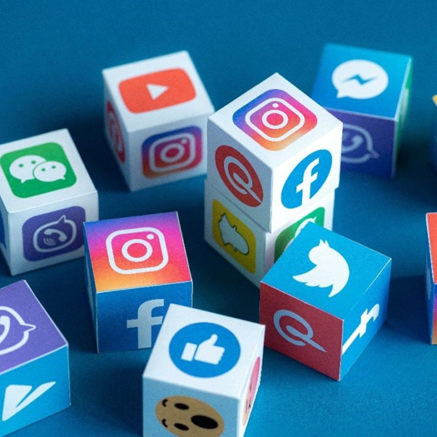 REDES SOCIALES