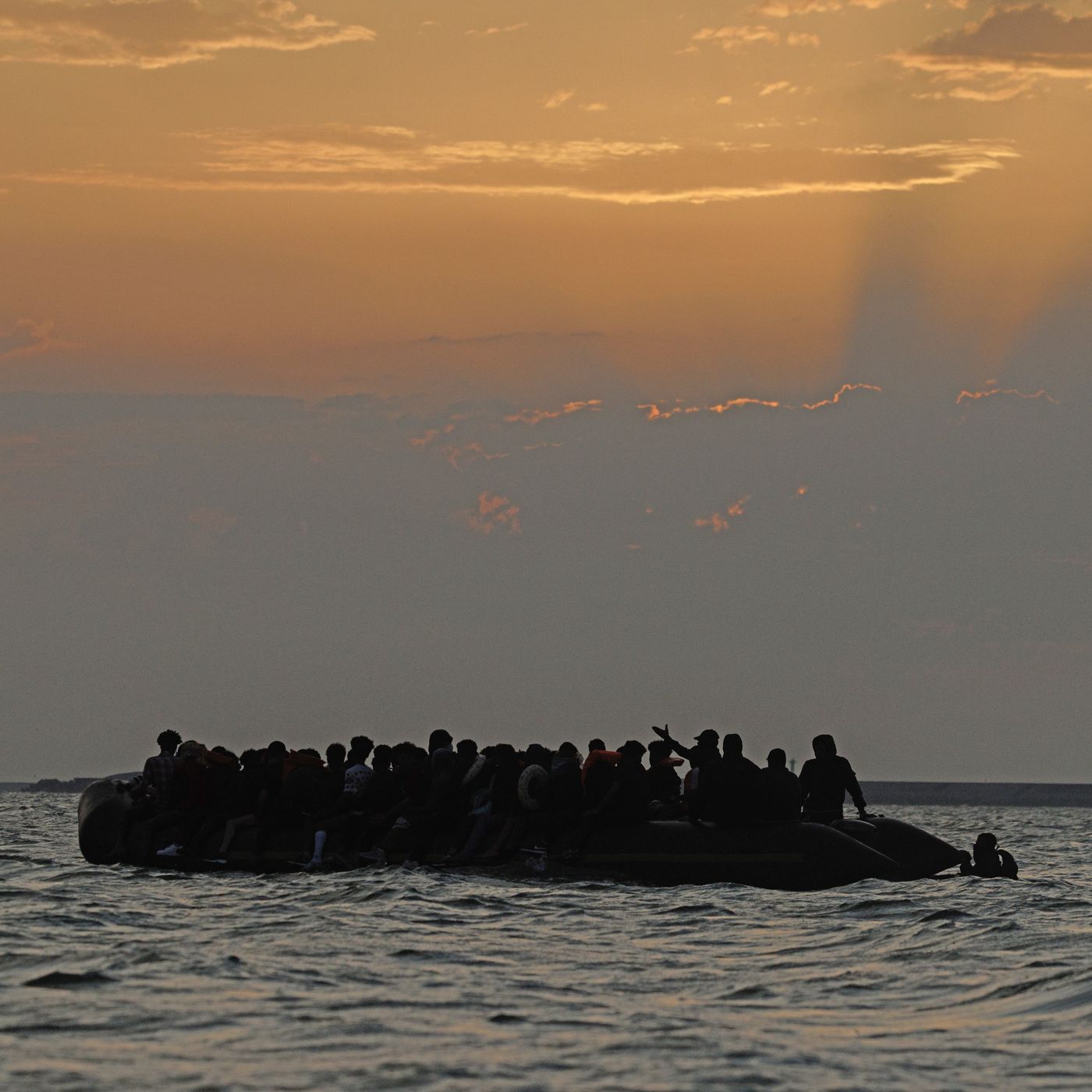 Will the UK-France migrant deal stop the boats?
