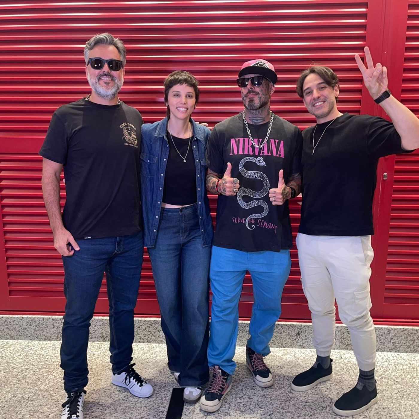 21.11.25 - Você já deixou de ser você por alguém? (part. Tico Santa Cruz e Renato Rocha - ‪Detonautas‬)