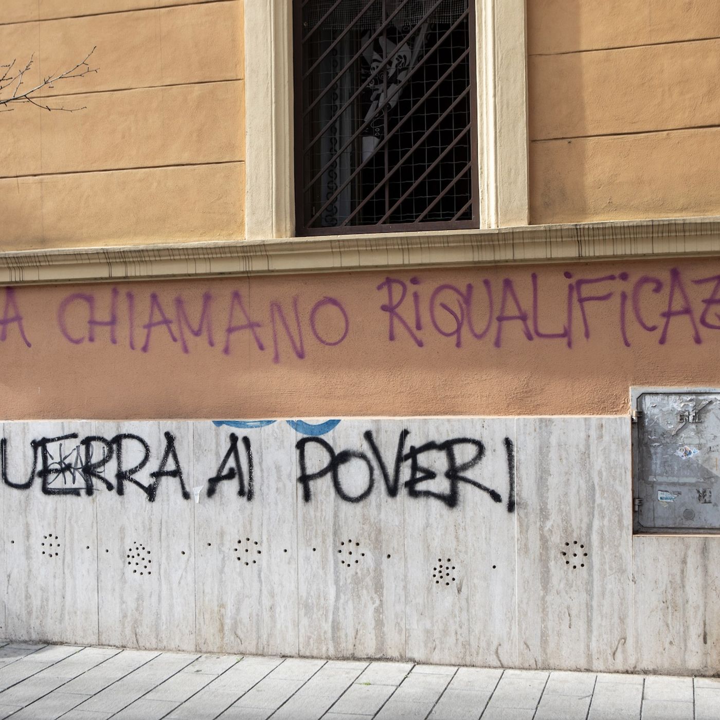 #517 I conflitti d'interessi della destra sulla sanità, affitti impossibili per il Giubileo e altre storie di Roma episode artwork