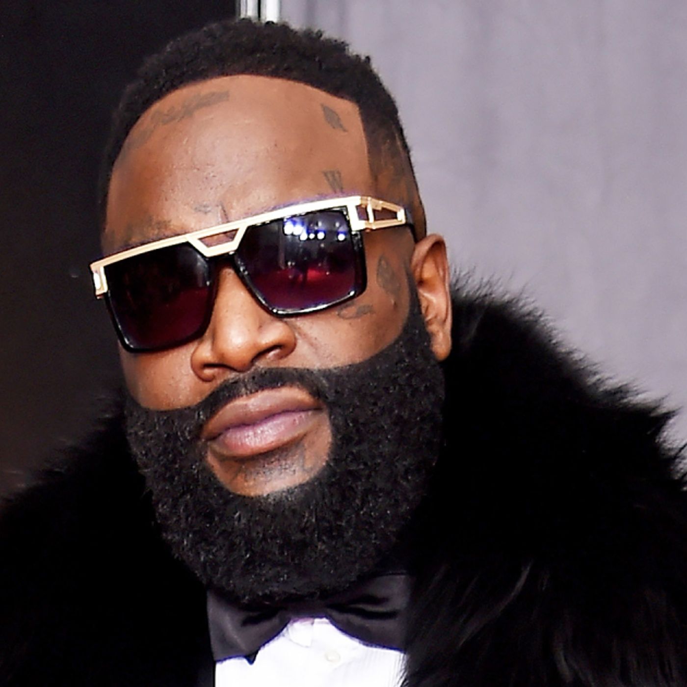 cover of episode Rick Ross kept off stage by LA Gang Members