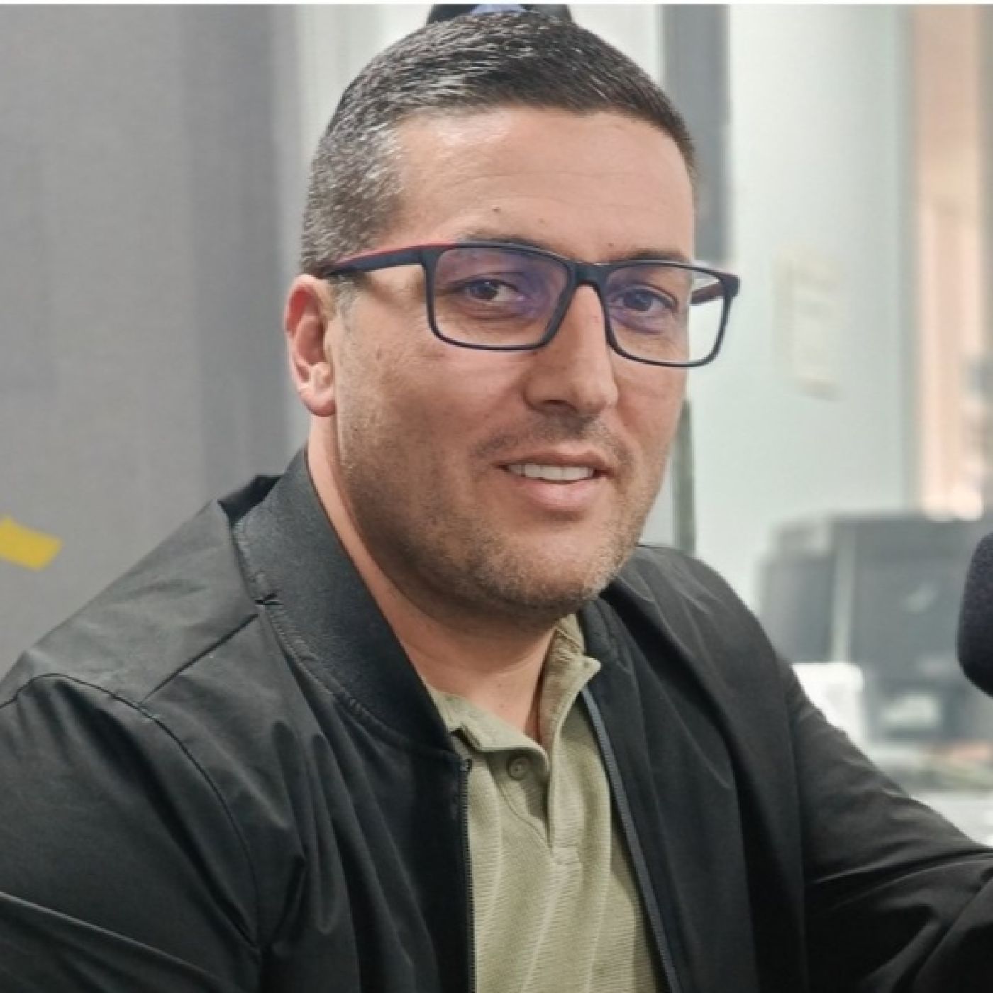La Diez Capital Radio