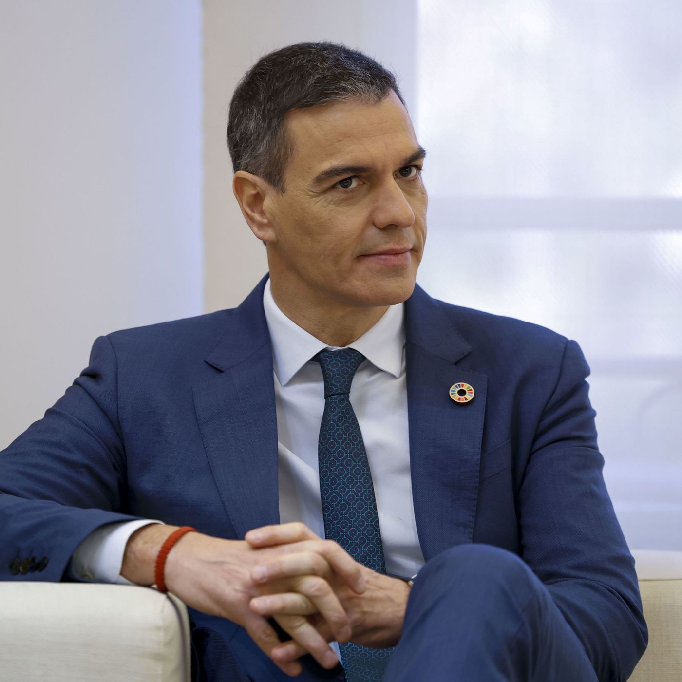 Federico a las 8: Sánchez tapa la corrupción y los muertos de Valencia entre los restos de Franco