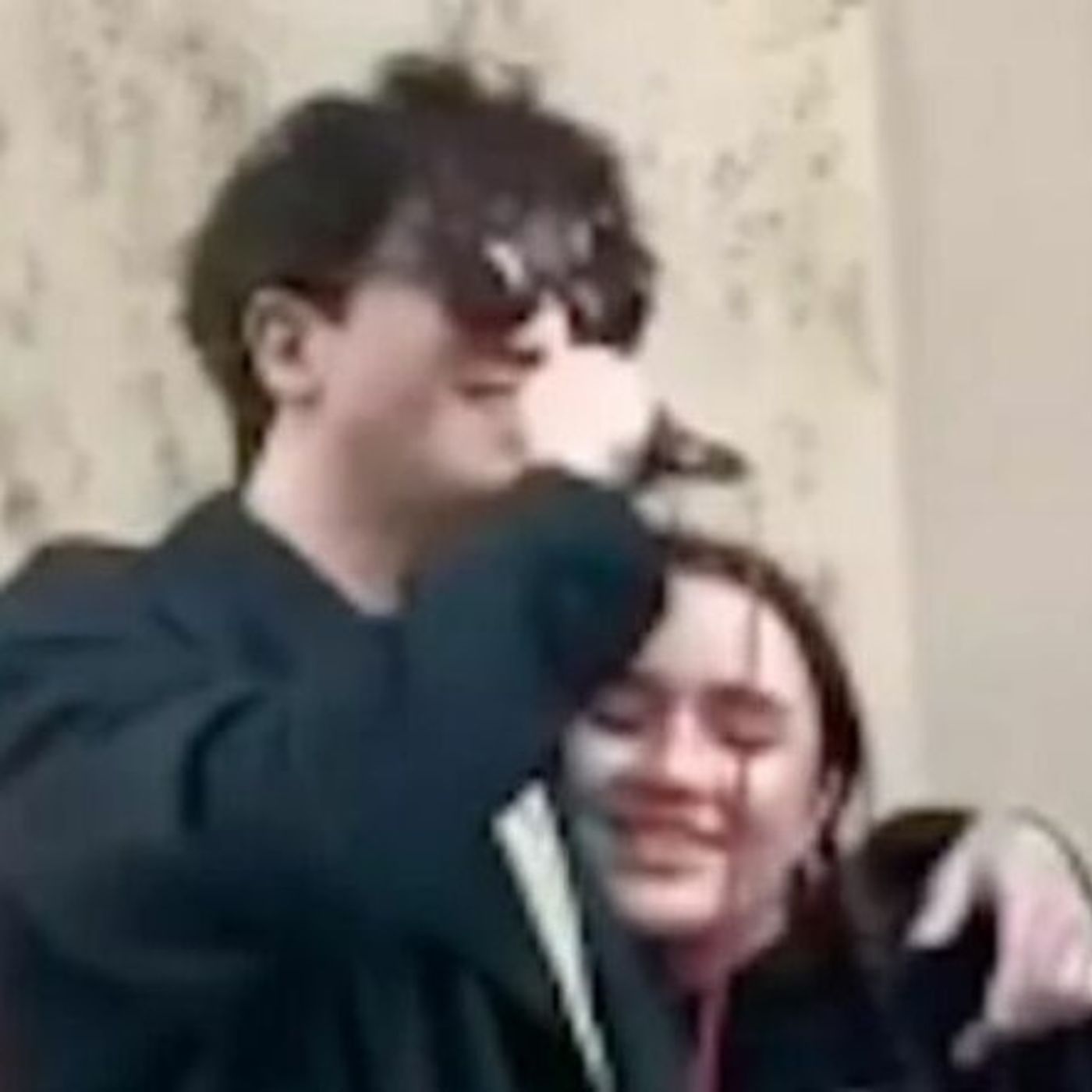 Tananai reagisce cosi quando sente ''Tango'' sulle strade di Roma episode artwork