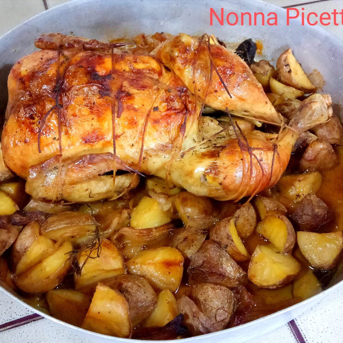 Pollo al forno intero con patate ricetta della nonna episode artwork