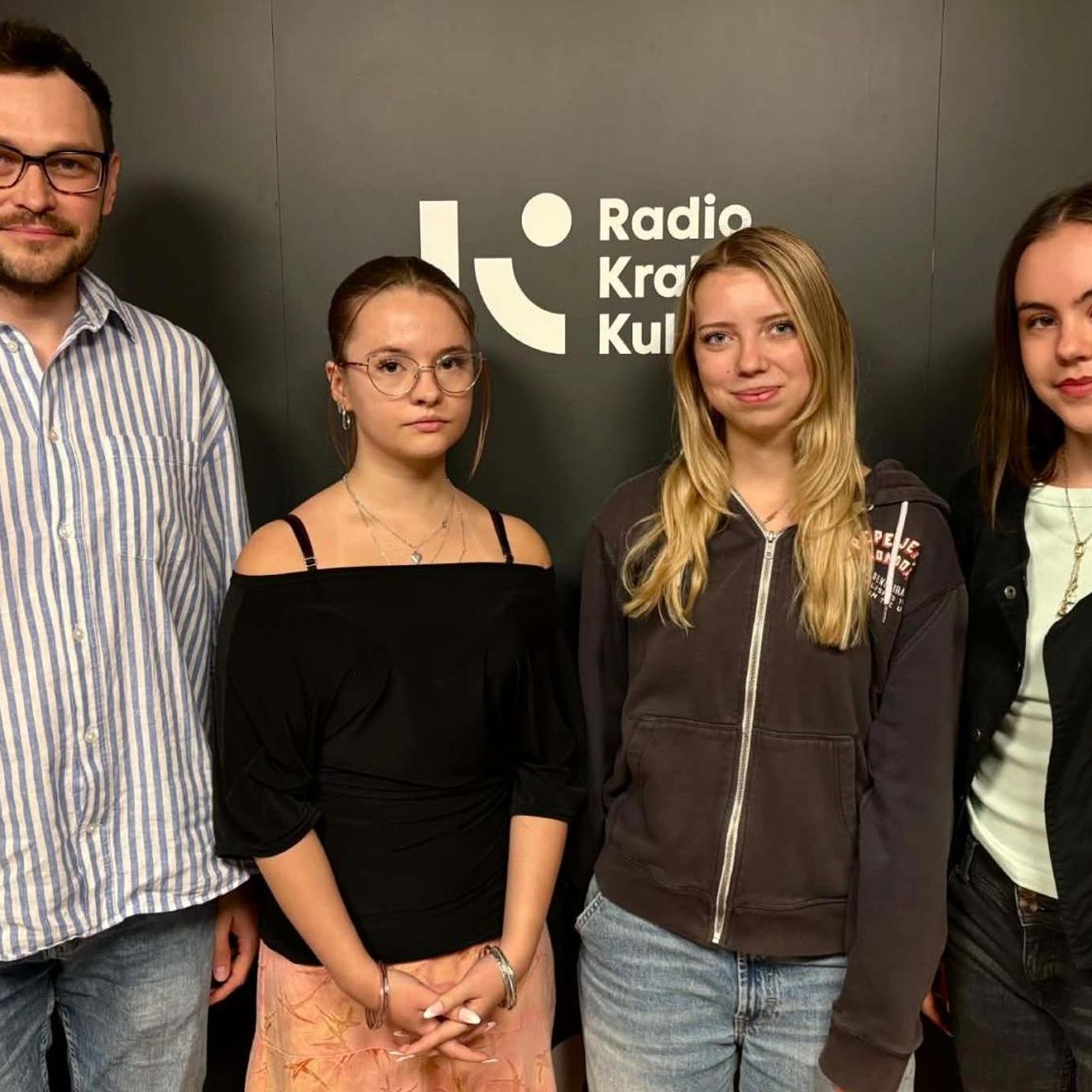 Krakowscy licealiści pomagają zwierzętom, seniorom i uczą niemarnowania żywności episode artwork
