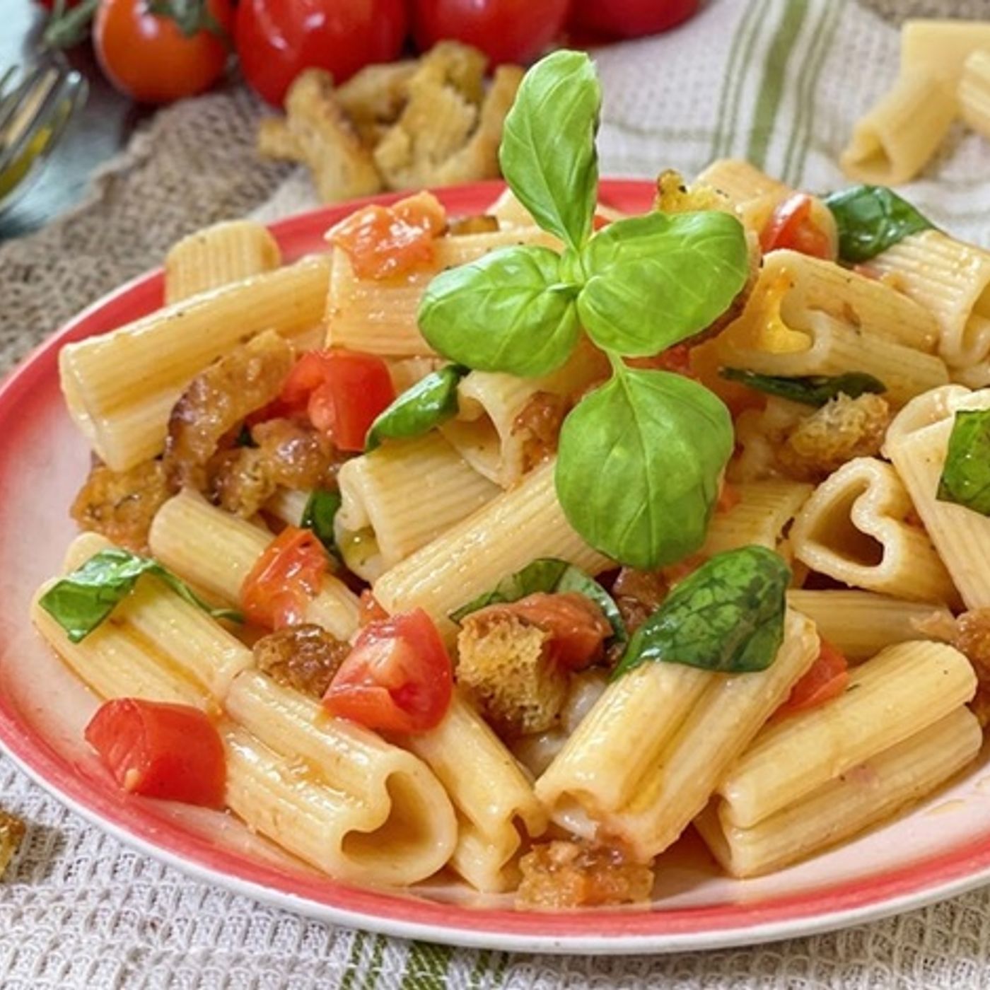 Pasta con Pomodorini Freschi, Basilico e Crostini di Bruschetta episode artwork