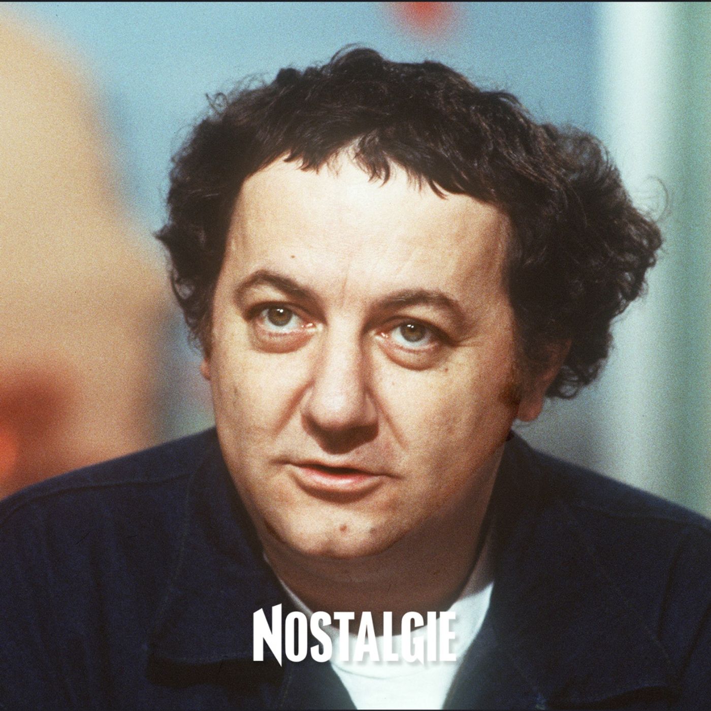 Coluche : l'enfance difficile et les débuts oubliés du plus grand humoriste français episode artwork