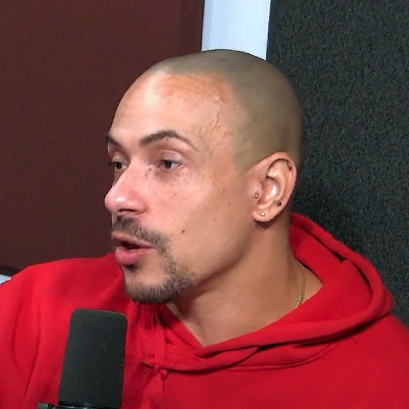 Osmel Sousa vs La Materialista - Regresa Milka la mas dura - El Bochinche