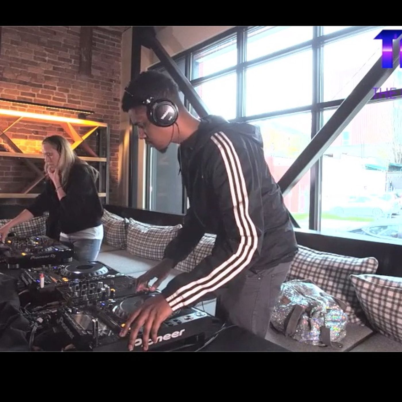 The DJ Sesisons