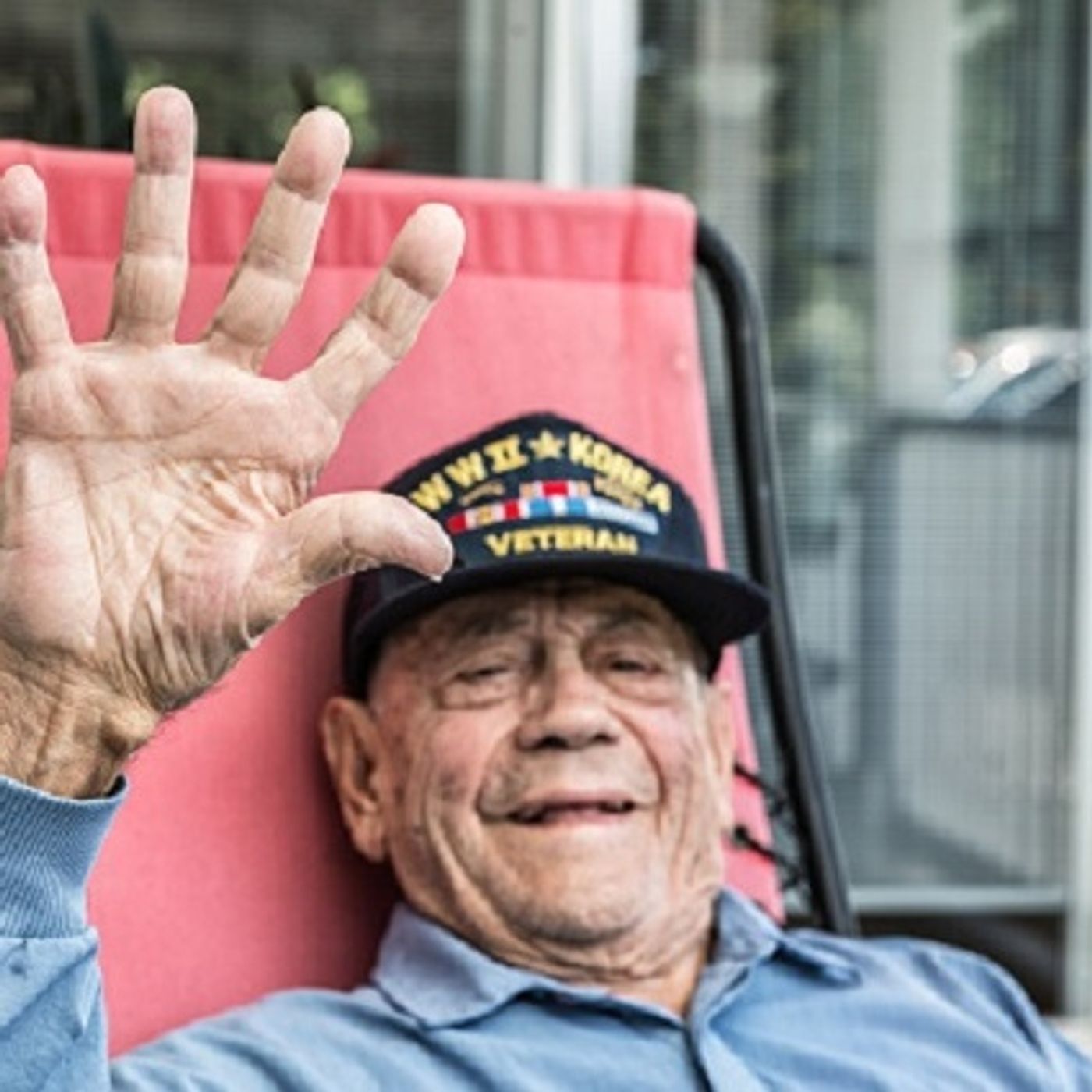 (Smile File) 95-Year Old Gets Payback From Those Whose Days He Has Brightened episode artwork