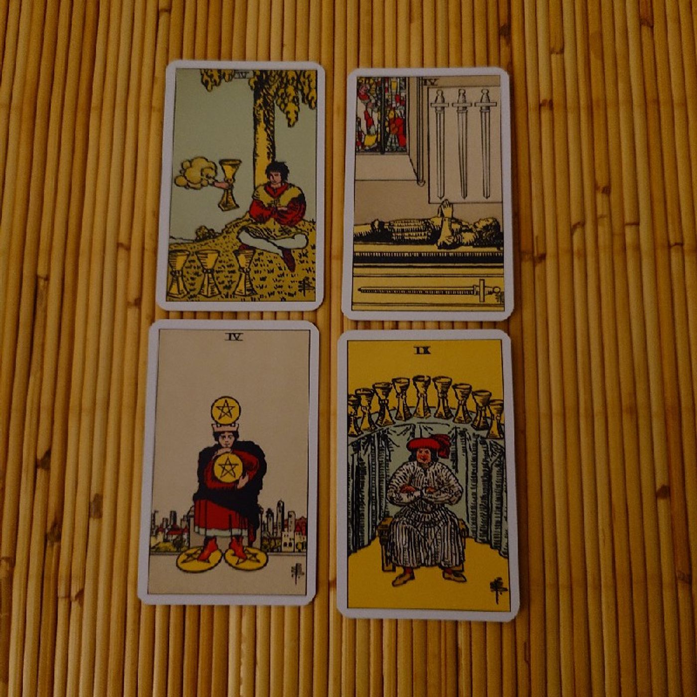 Ep207 - Diane's Tarot Diary: 我的塔羅日記 象徵與隱喻•動作或姿態-9