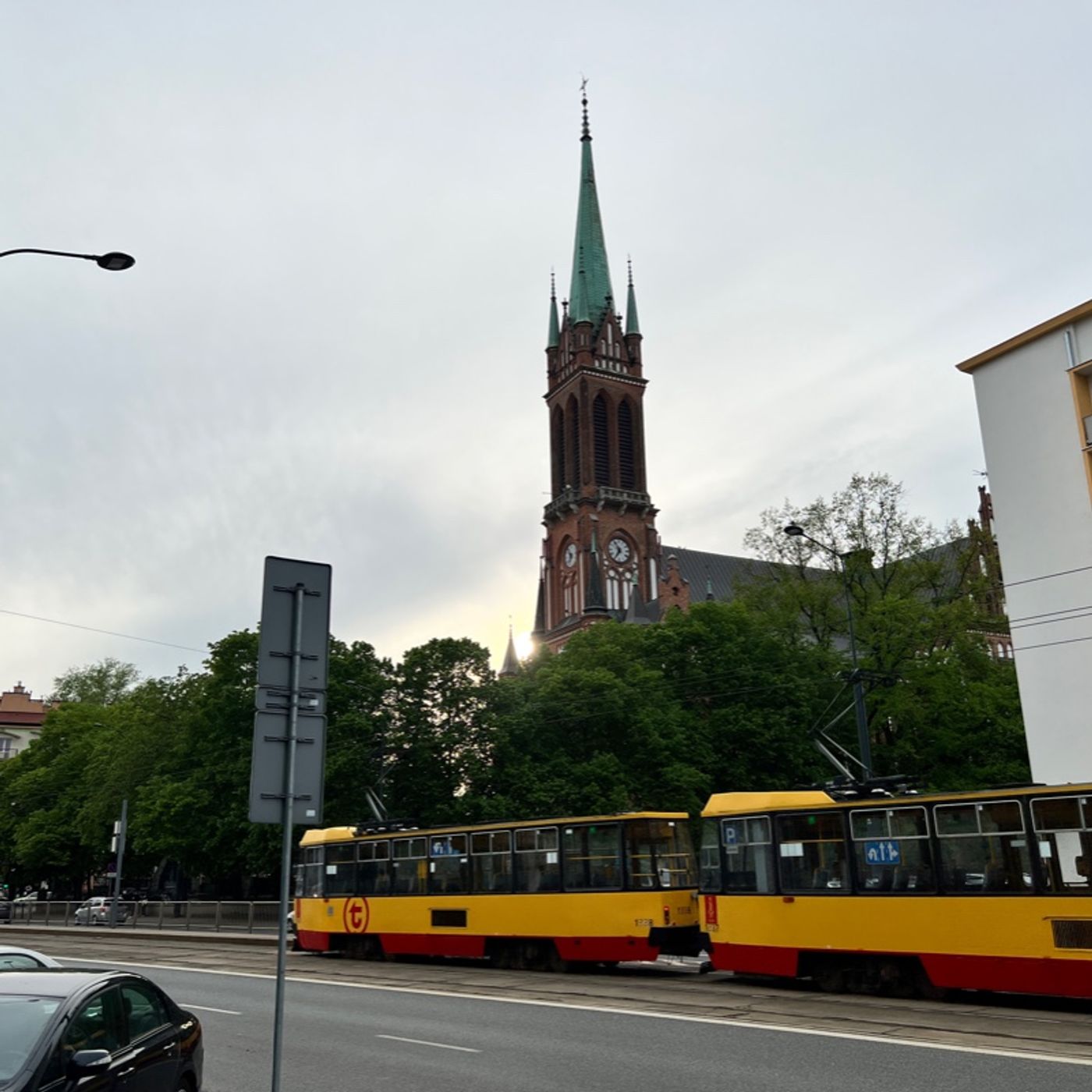 Alukotron Free Radio - Talk Show