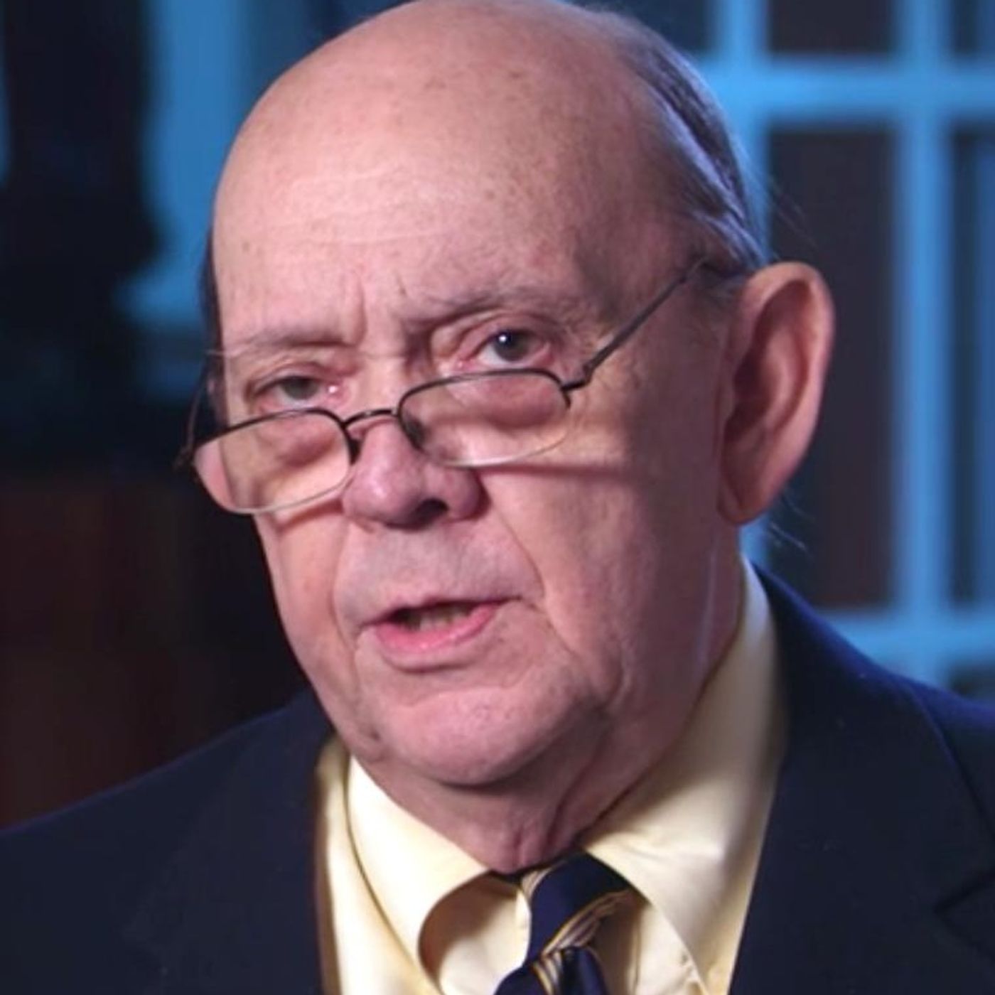 Rob McConnell Interviews - LARRY HOLCOMBE - President's and the UFO Enigma