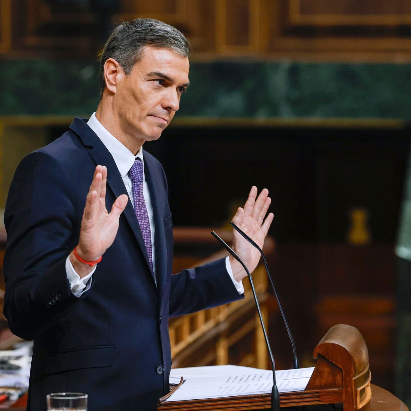 Tertulia: Sánchez utiliza a Rosalía como escudo