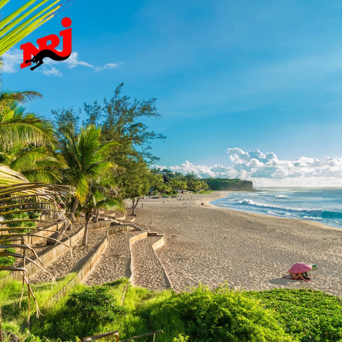 Alerte maximale sur I'Ile de la Réunion avec Charlotte episode artwork