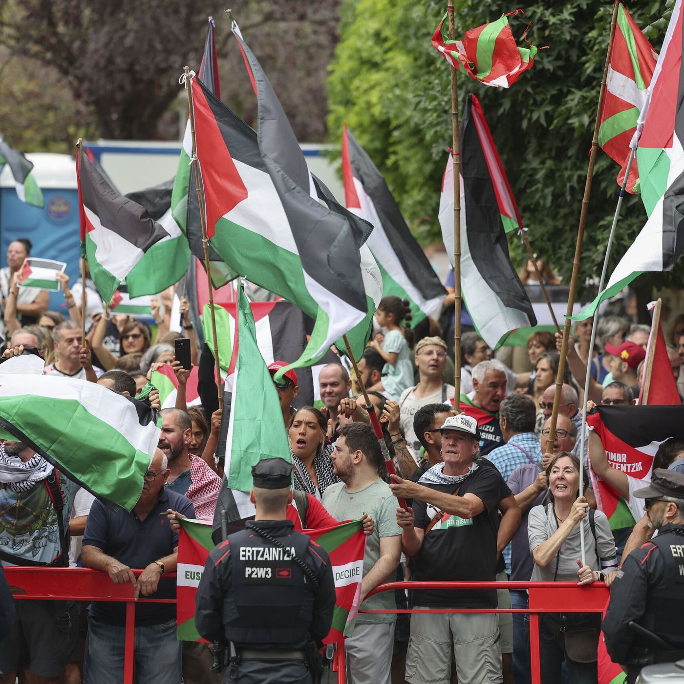 Federico a las 8: Proetarras y antisemitas revientan la Vuelta a España