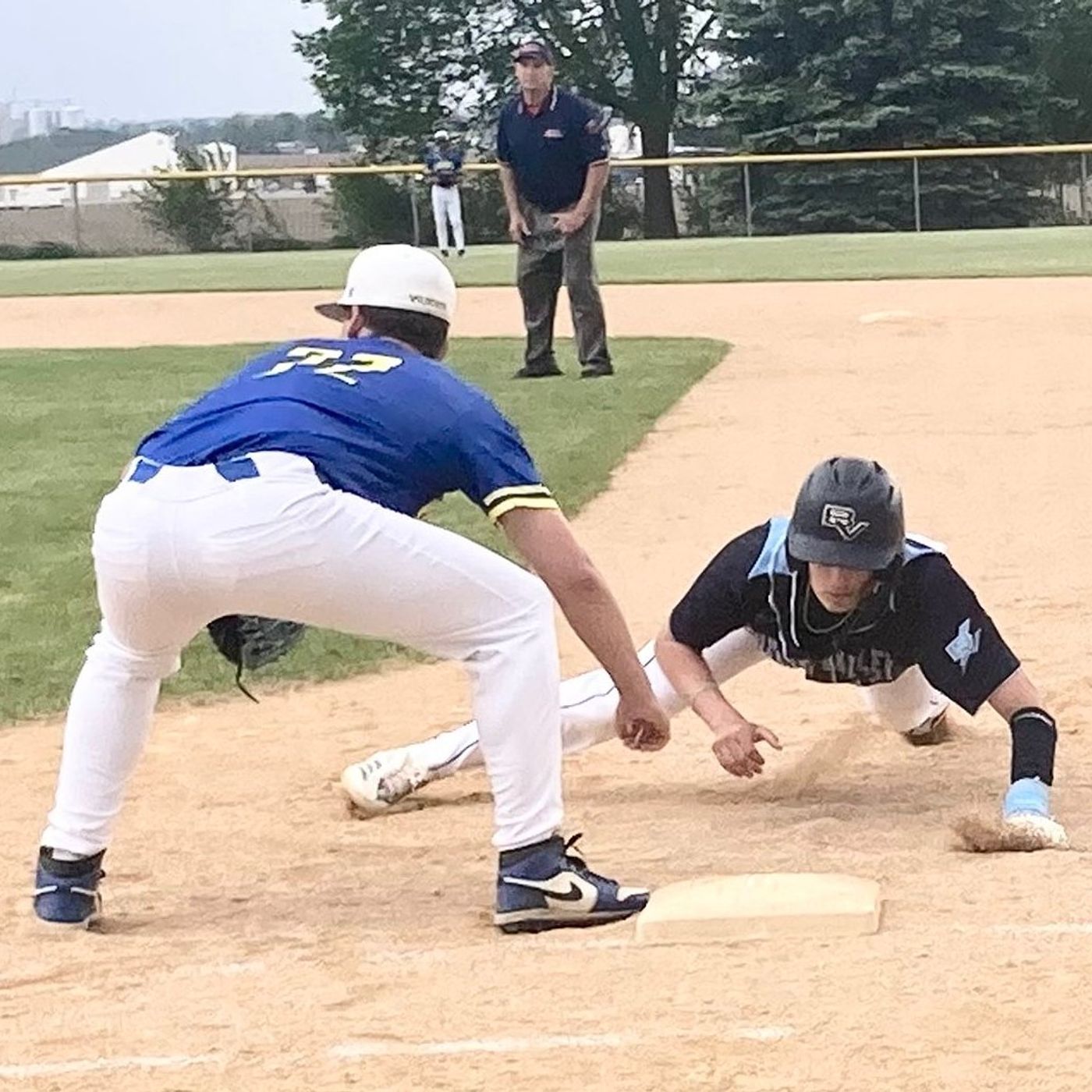 Dylan Howlett throws 3-hit shutout as Bureau Valley tops Galva 10-0 episode artwork