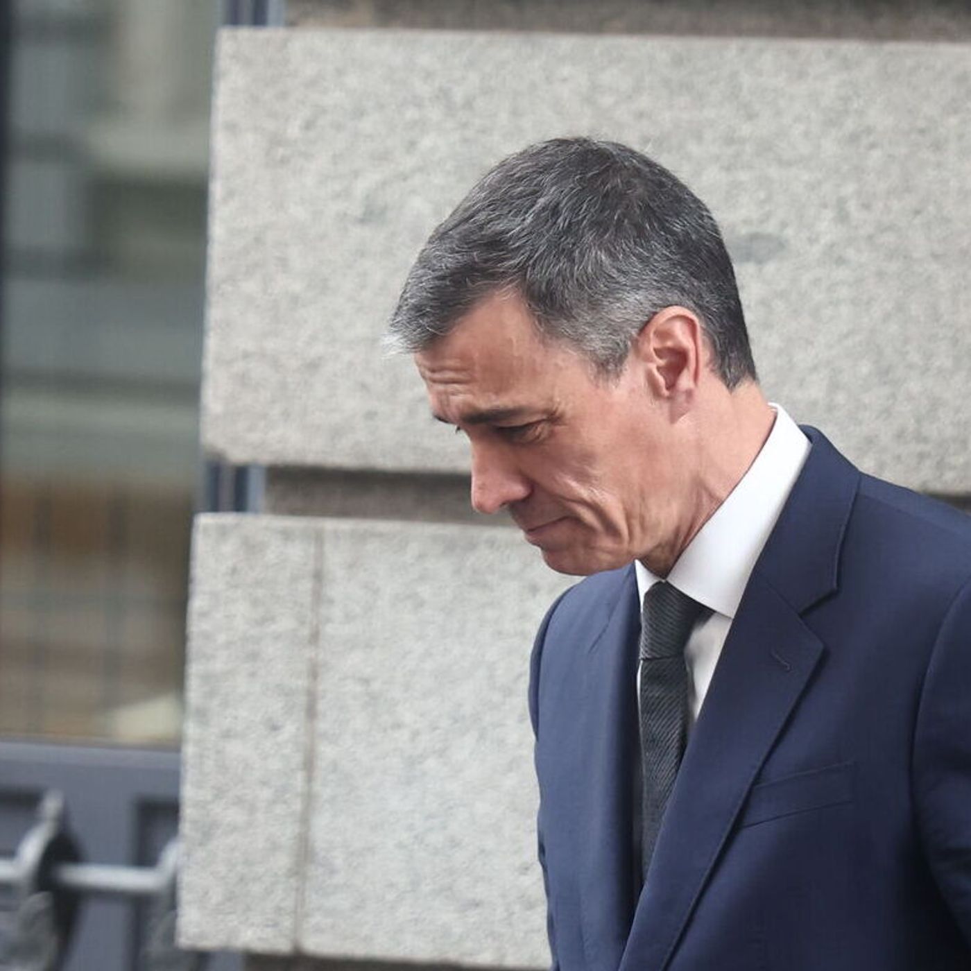 Tertulia de Federico: Sánchez arrastra a España a la irrelevancia