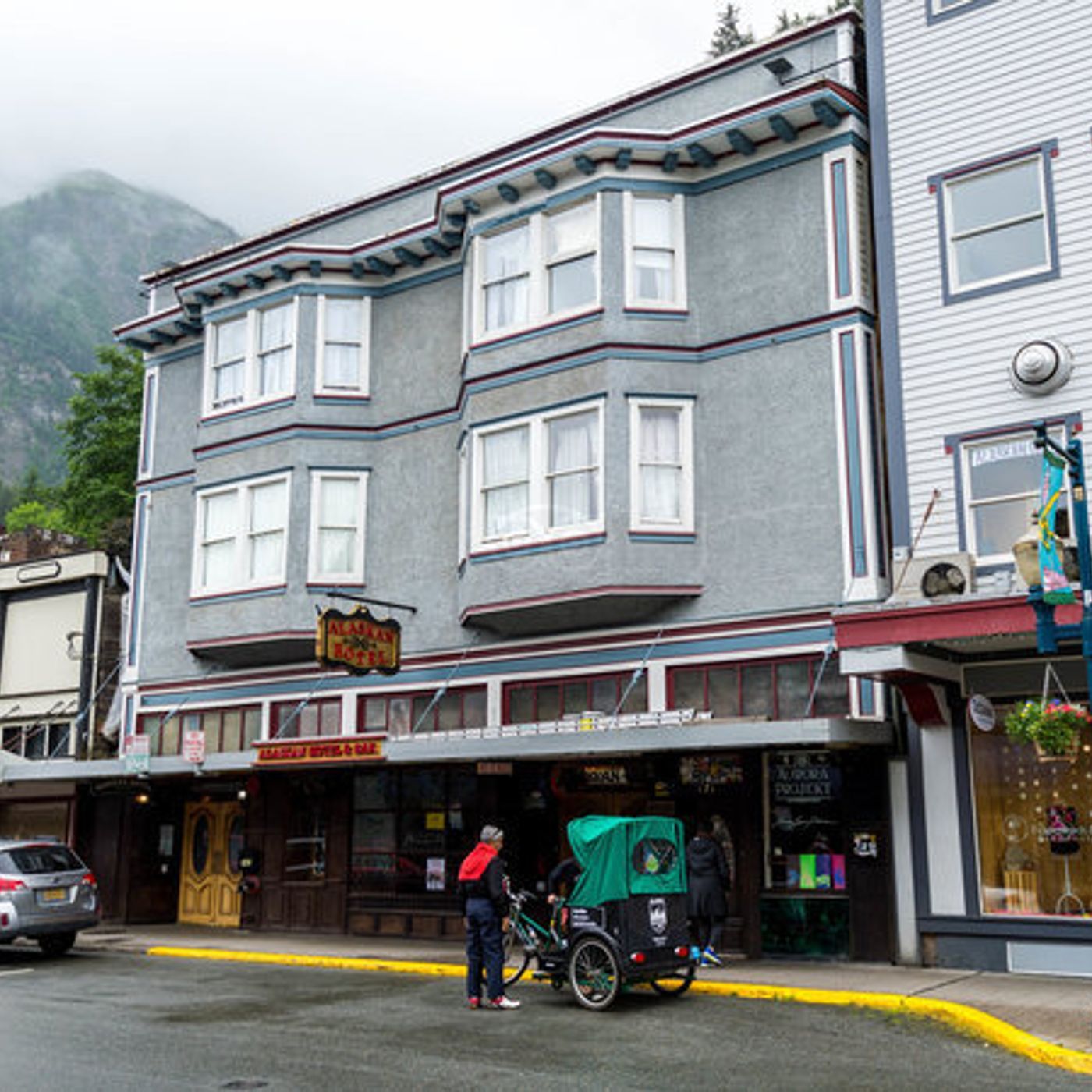 256: Alaskan Hotel & Bar