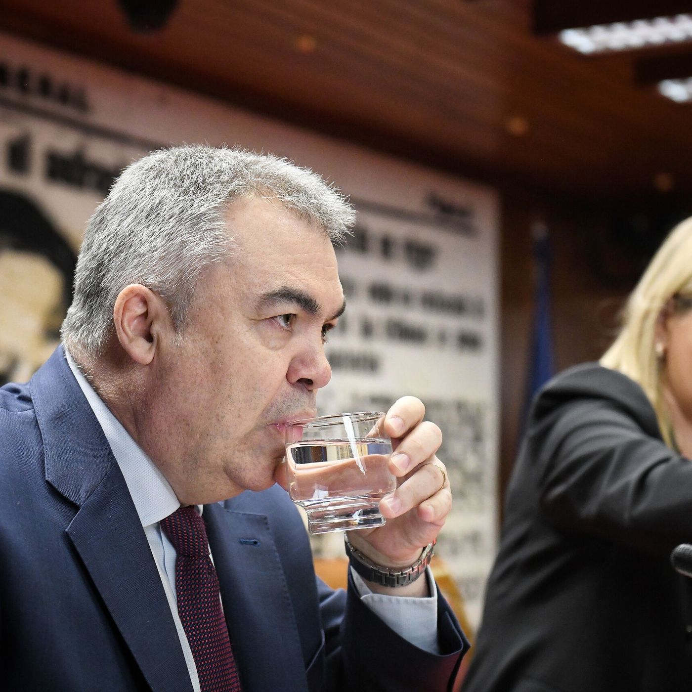 Tertulia de Herrero: La UCO destapa comisiones del 2% a Santos Cerdán