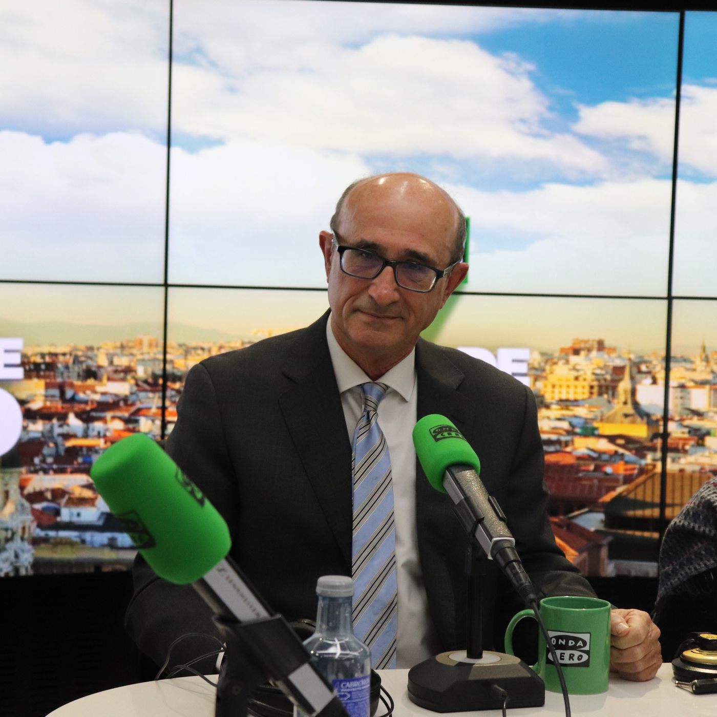 Salvador Viada confía en que el nombramiento de un nuevo fiscal general no se demore porque "estamos ante una situación interna extrema"