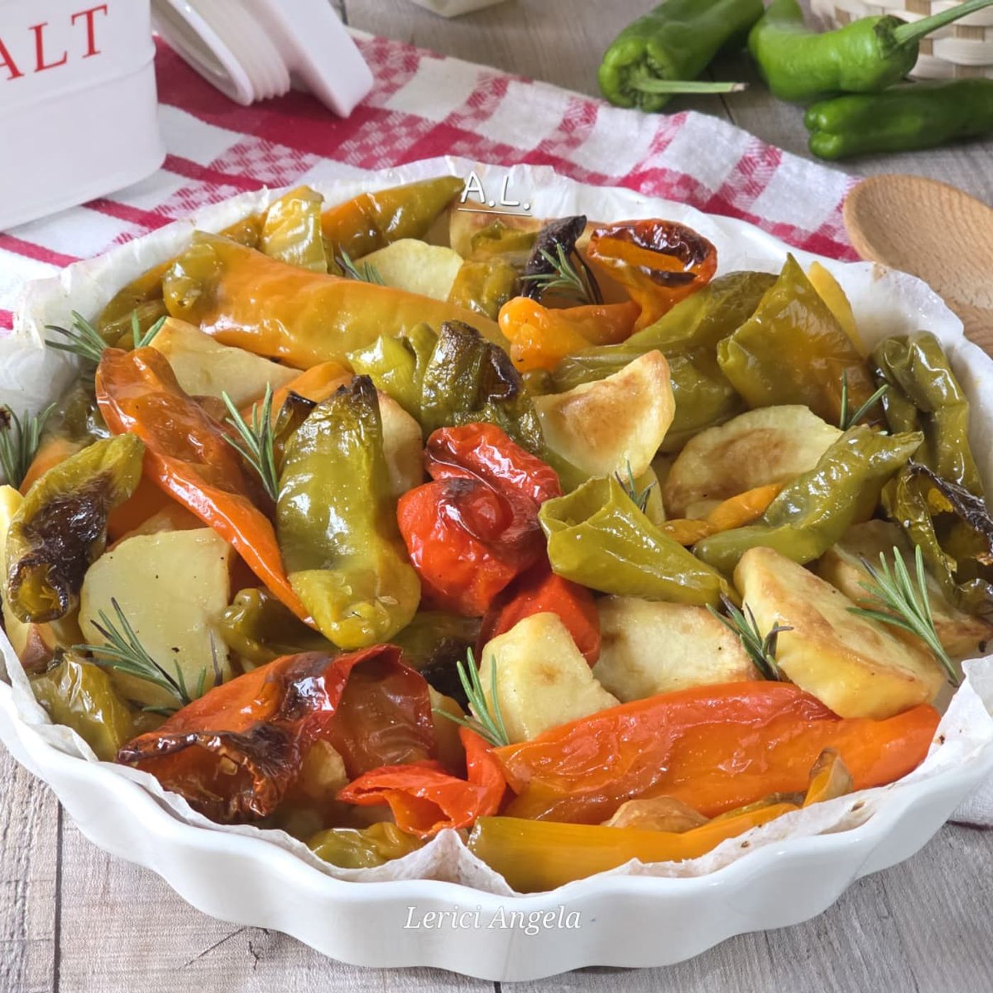 Peperoni e patate al forno o in friggitrice ad aria come farli saporiti e sfiziosi episode artwork