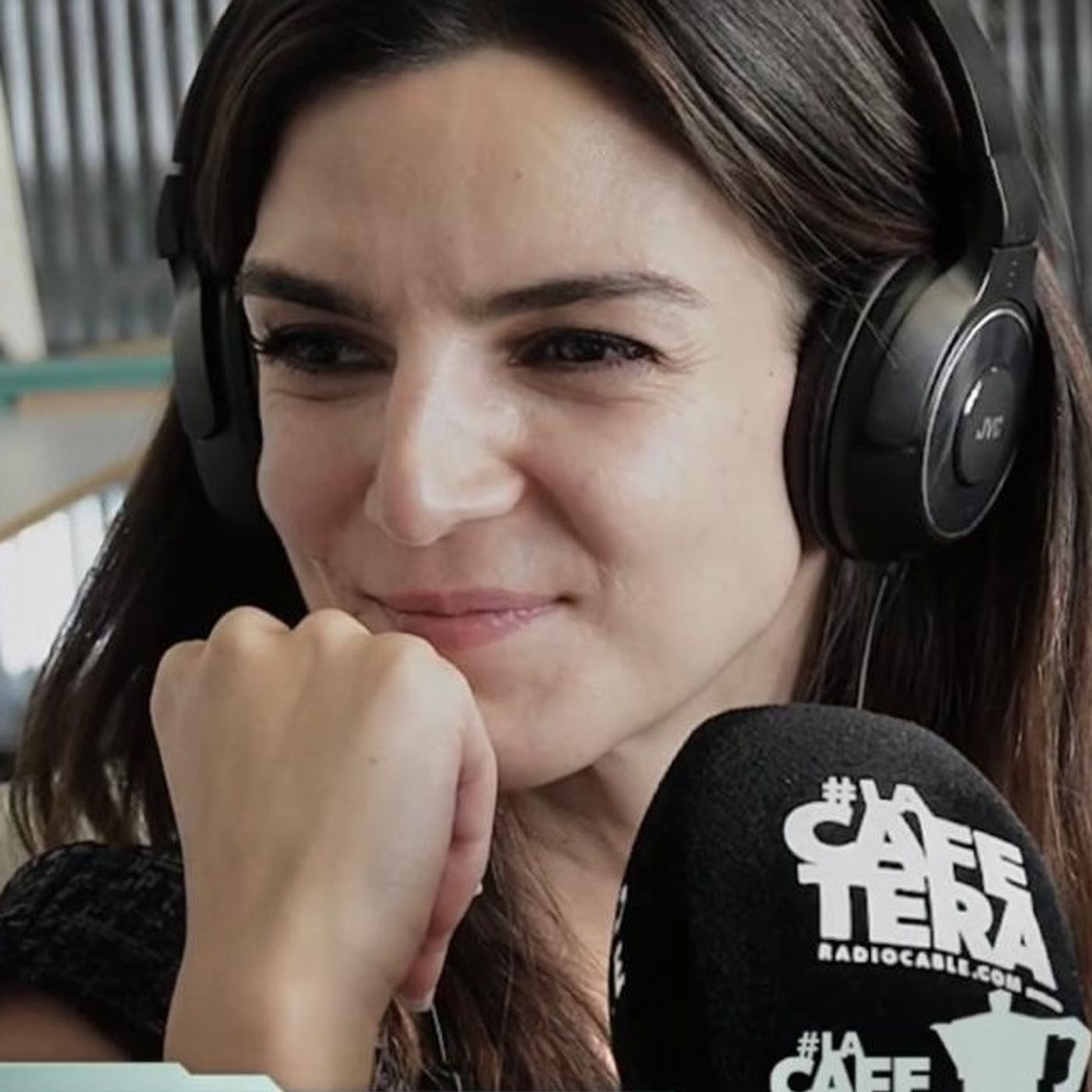 | VIERNES CAFETERO | Hoy en el estudio la actriz @ClaraLago1 y los escritores @pvallin @JavierGomaL con #LaCafeteraVerdadesPenúltimas