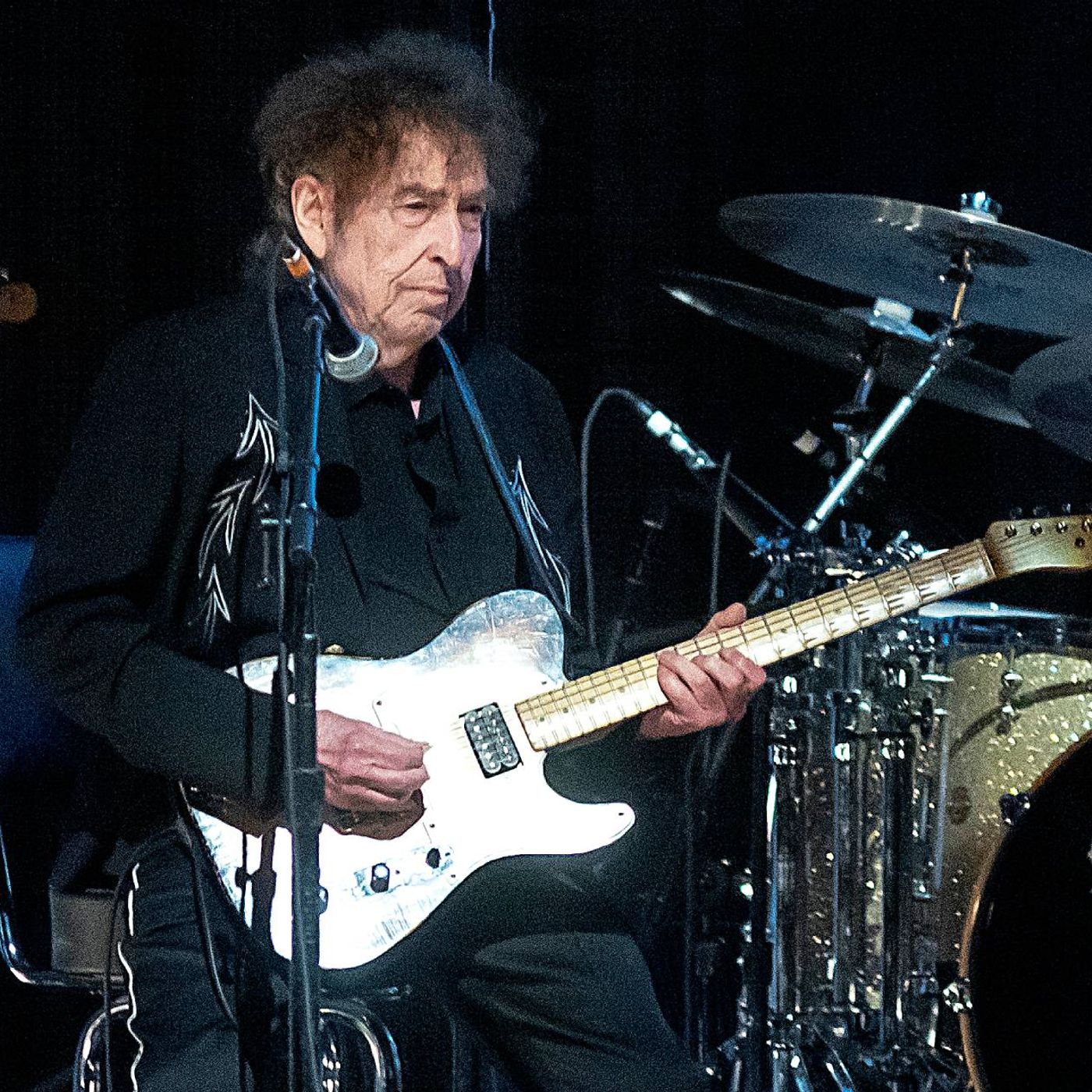 Bob Dylan on the benefits of turning 80: “You outlive the clocks that have been chasing you” episode artwork