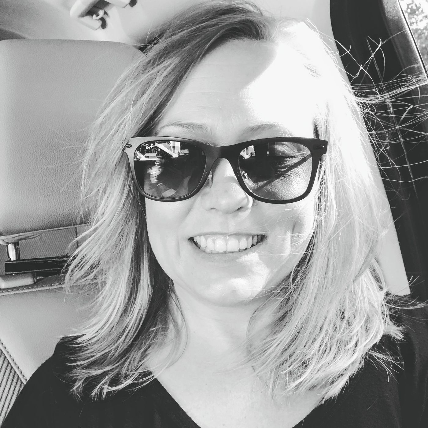 Episode 22-  Meet Sue who is now over 2.5 years sober episode artwork