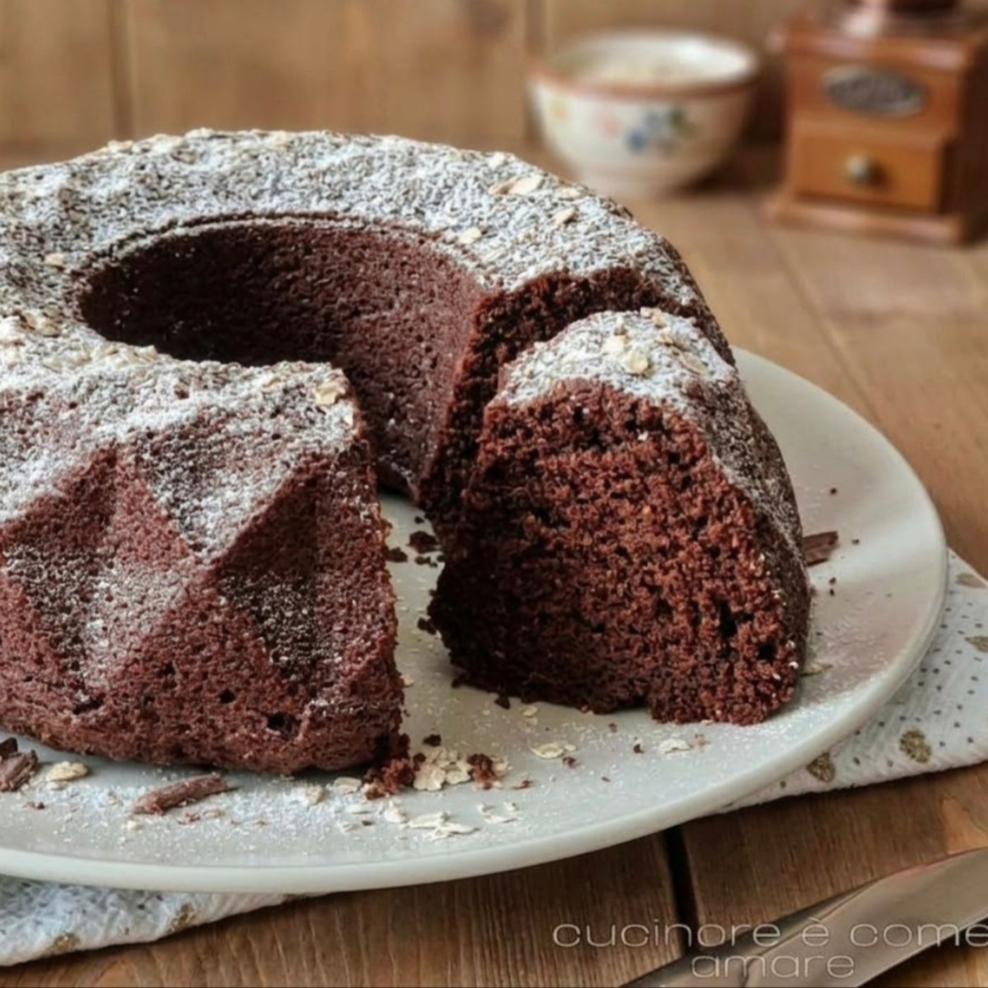 Ciambella soffice al cacao: dolce ricetta casalinga