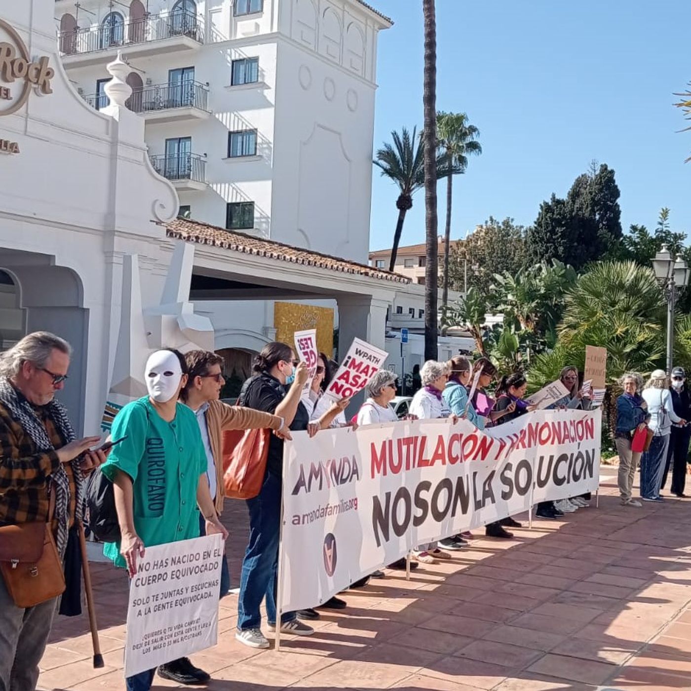 A Contracorriente: Marbella promueve un congreso a favor de los menores trans