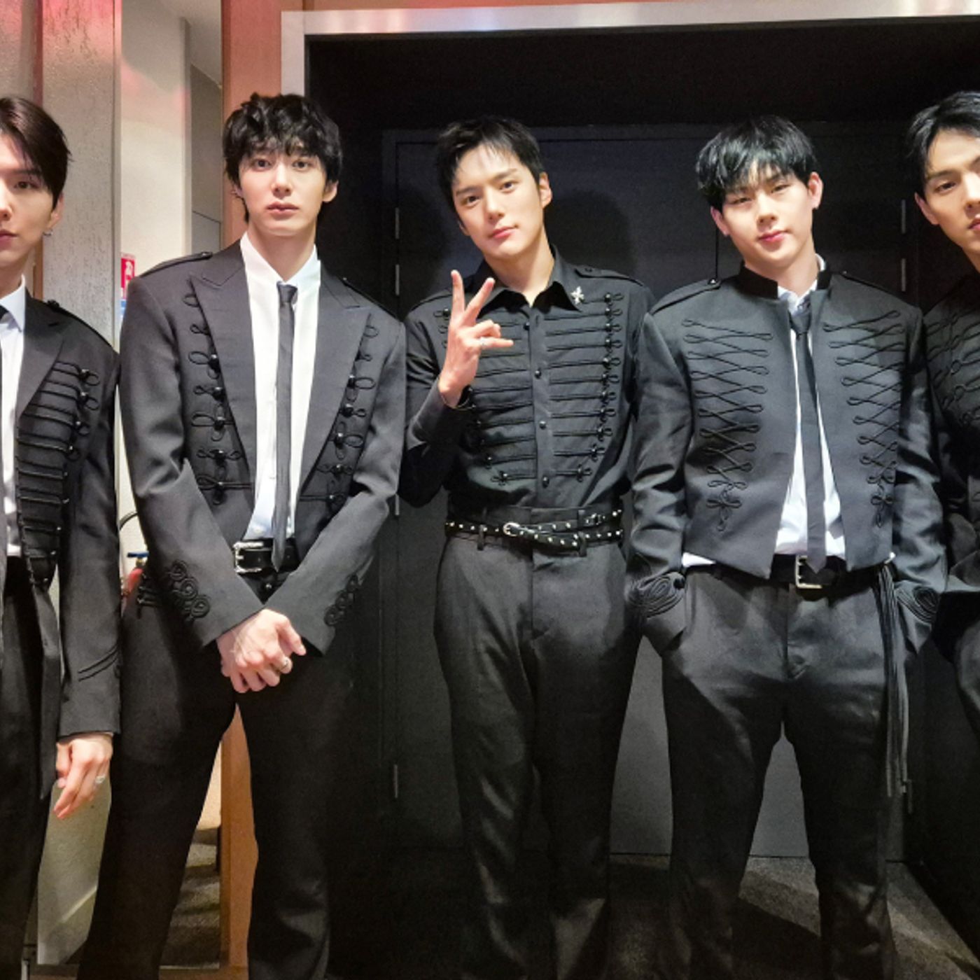 Watch: MONSTA X Announces September Comeback With A New Teaser | Soompi episode artwork