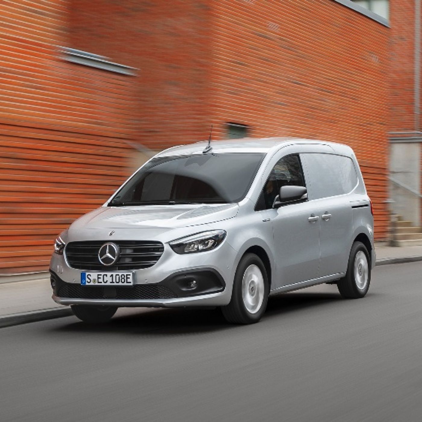 Mercedes-Benz eCitan - Il futuro dell'urban mobility è elettrico episode artwork