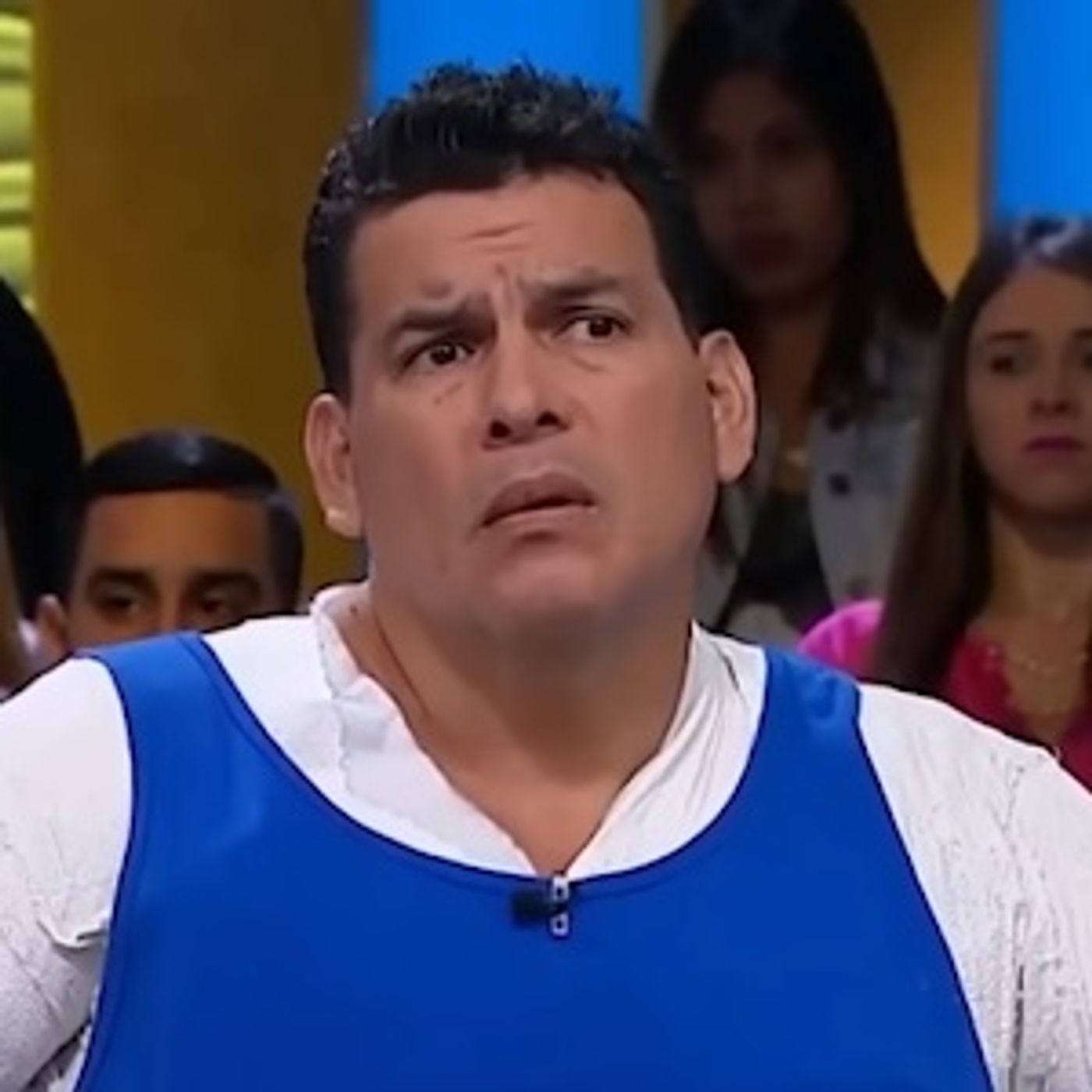 Contrata a una enfermera para que lo toque 😈😣👩‍⚕️