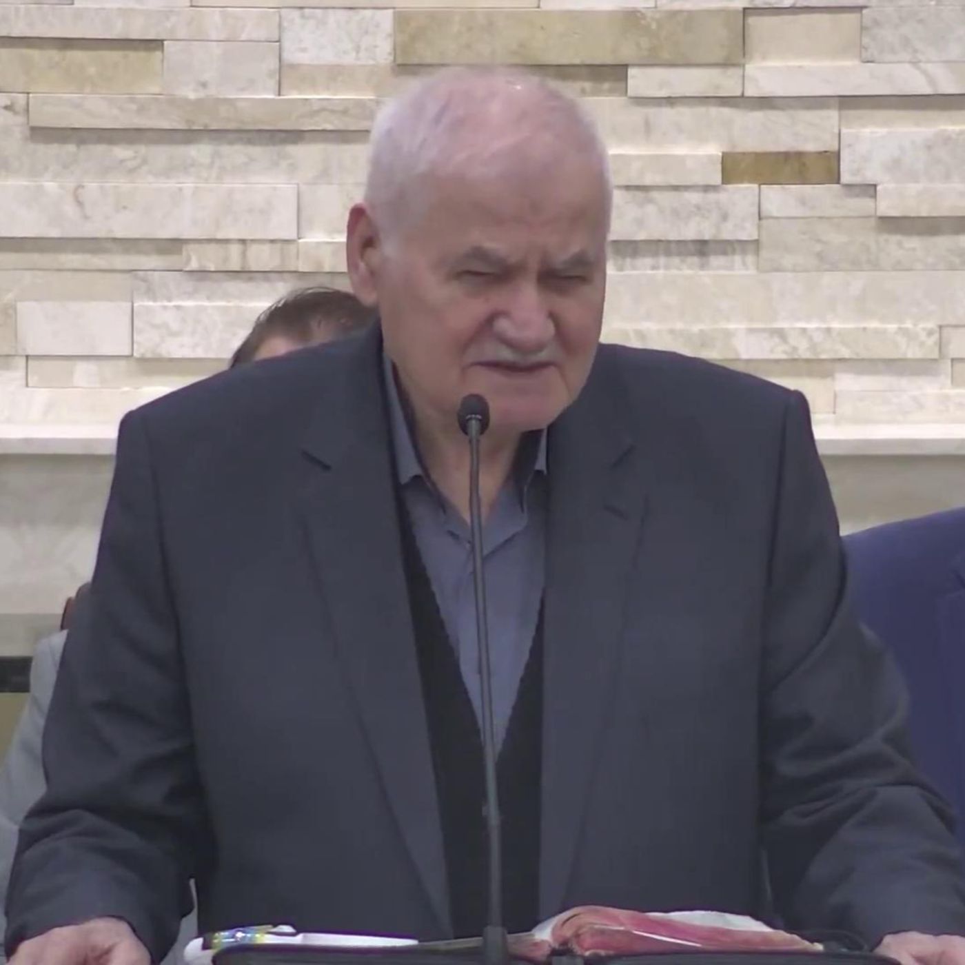 Oameni care îl caută pe Hristosul înviat - Vasile Hozan