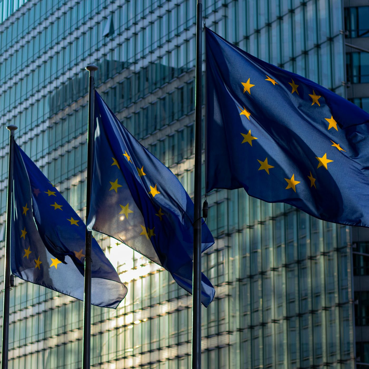 Bruselas, bajo presión: el sector financiero pide reglas más simples y justas episode artwork