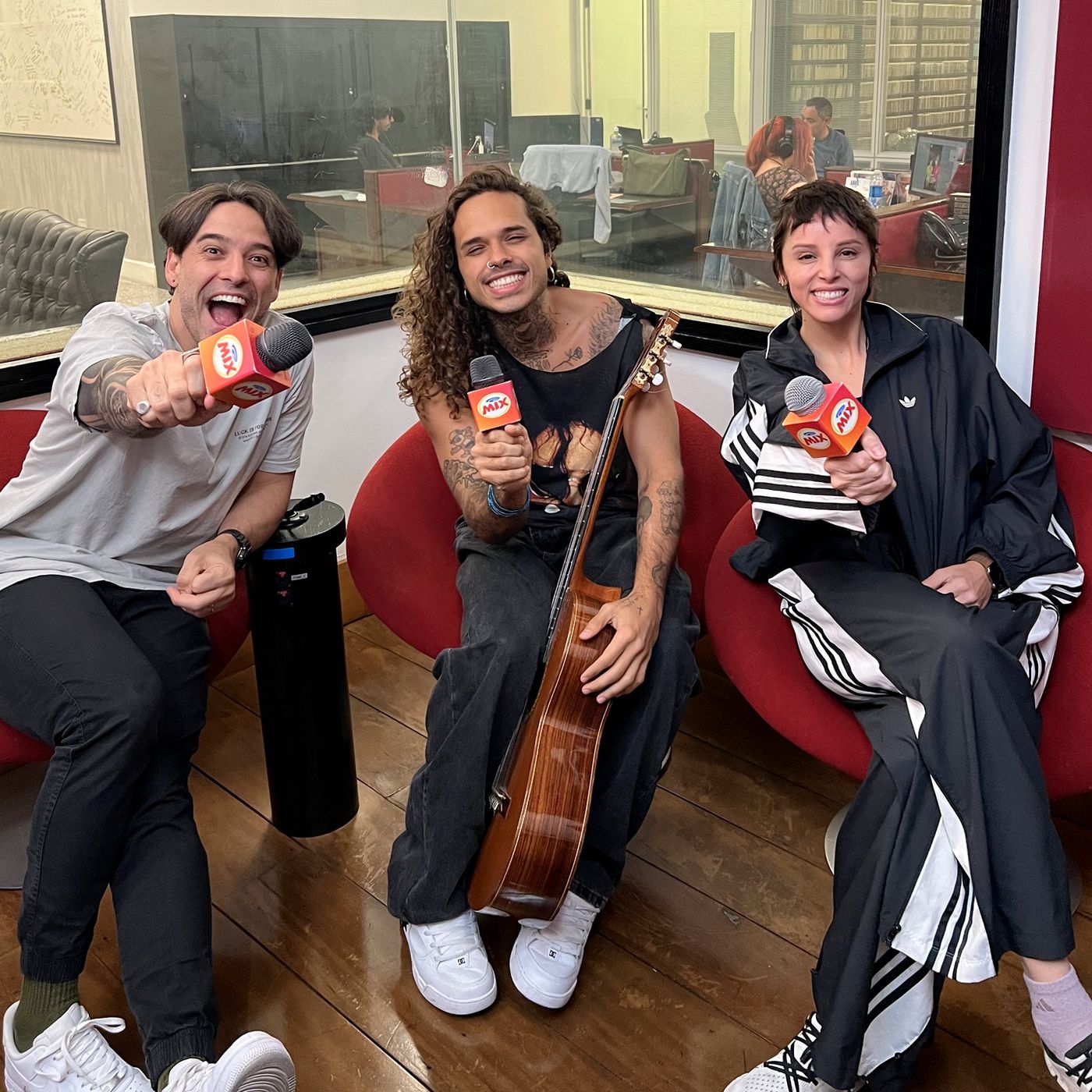 23.04.26 - Qual É A Sua Forma De Amar? (part. Vitão)