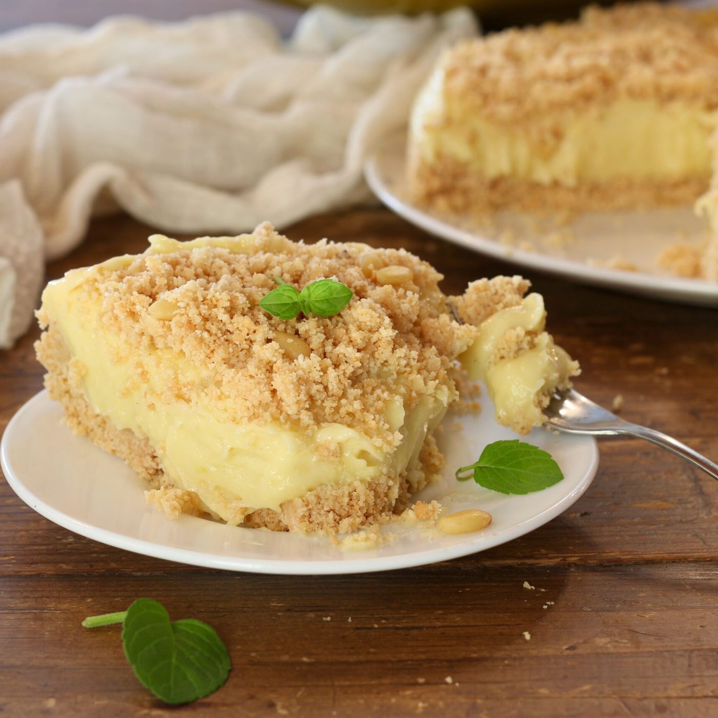 Torta della nonna senza cottura: la ricetta fresca con crema e pinoli episode artwork