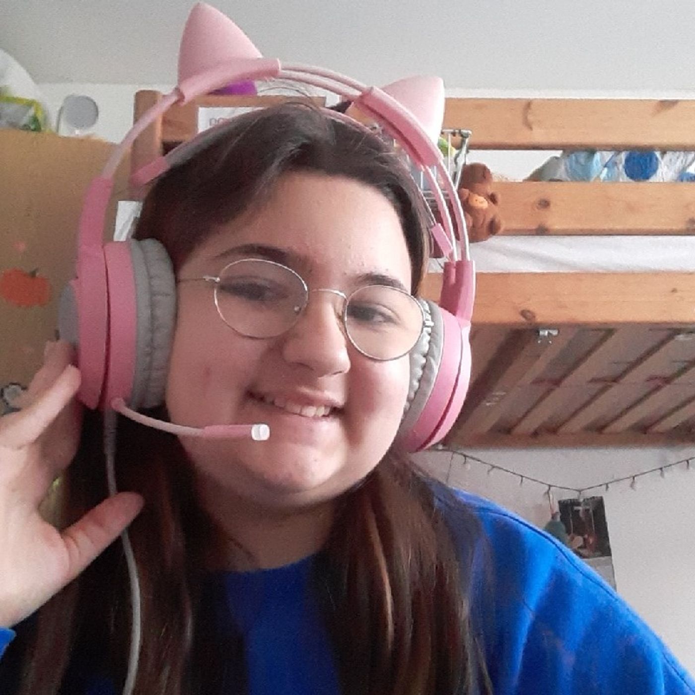 Episode 2 - Briana Pantea's podcast𝘥𝘳𝘢𝘶𝘴𝘴𝘦𝘯𝘴𝘤𝘩𝘶𝘭𝘦 episode artwork