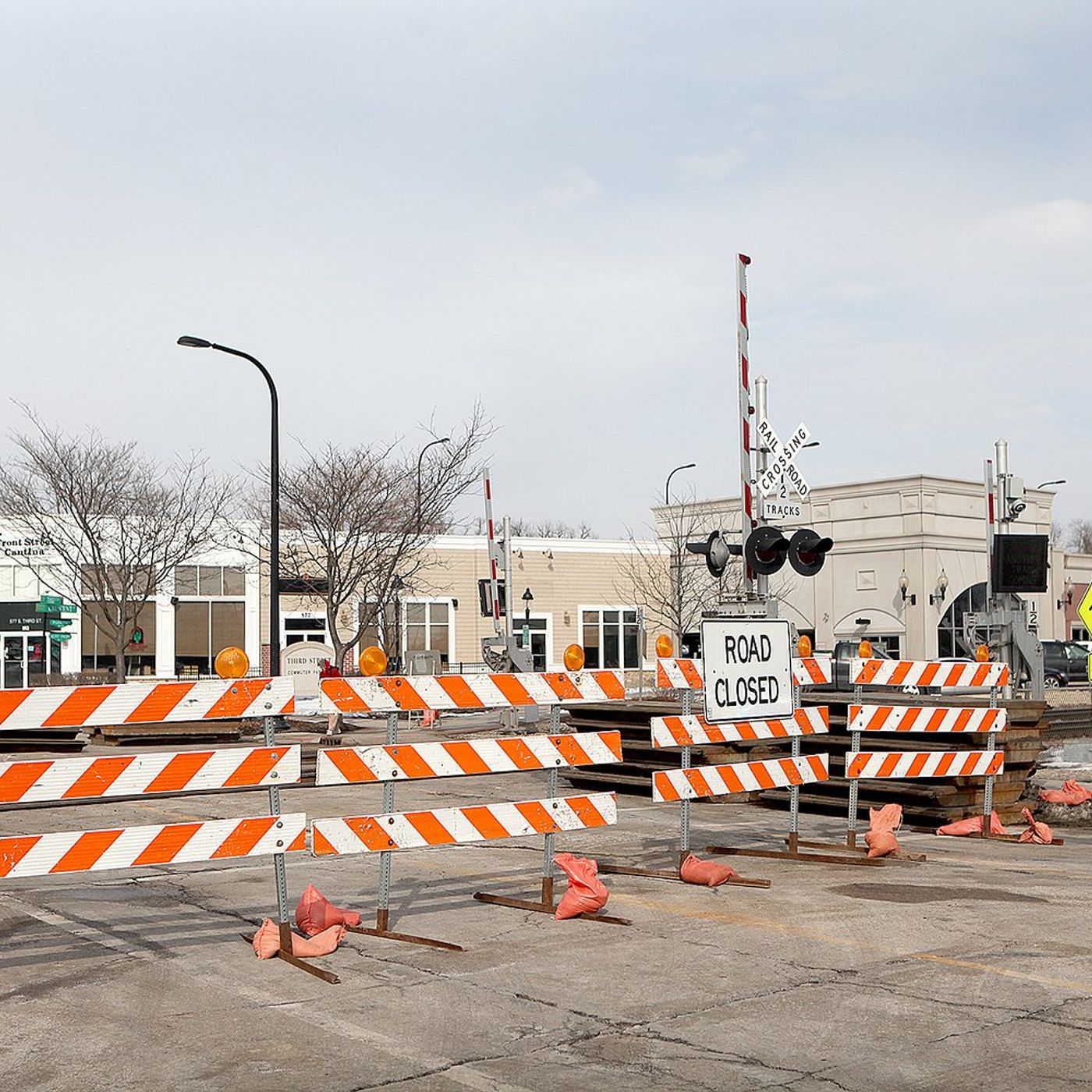 U.S. 34 closing at rail crossing in Mendota on Wednesday