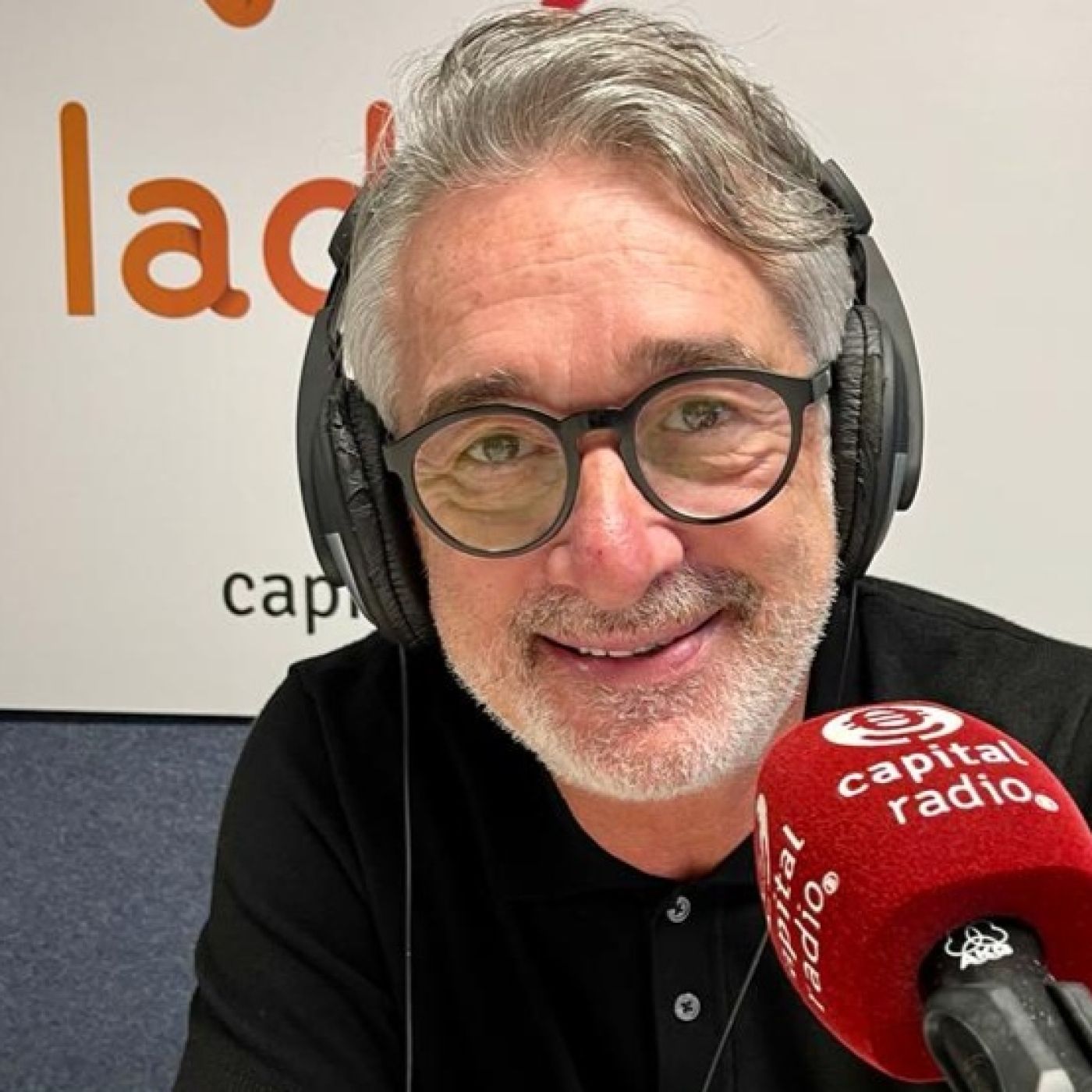 La Diez Capital Radio