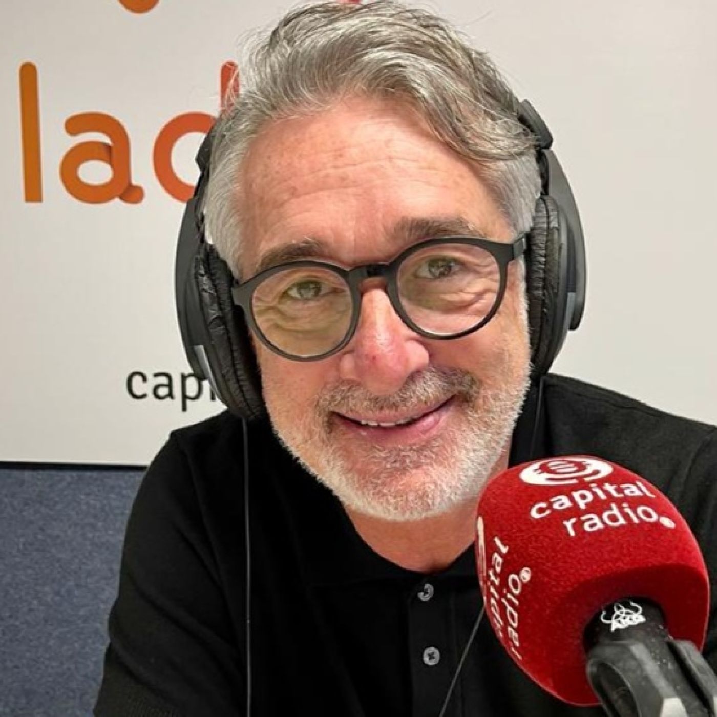 La Diez Capital Radio