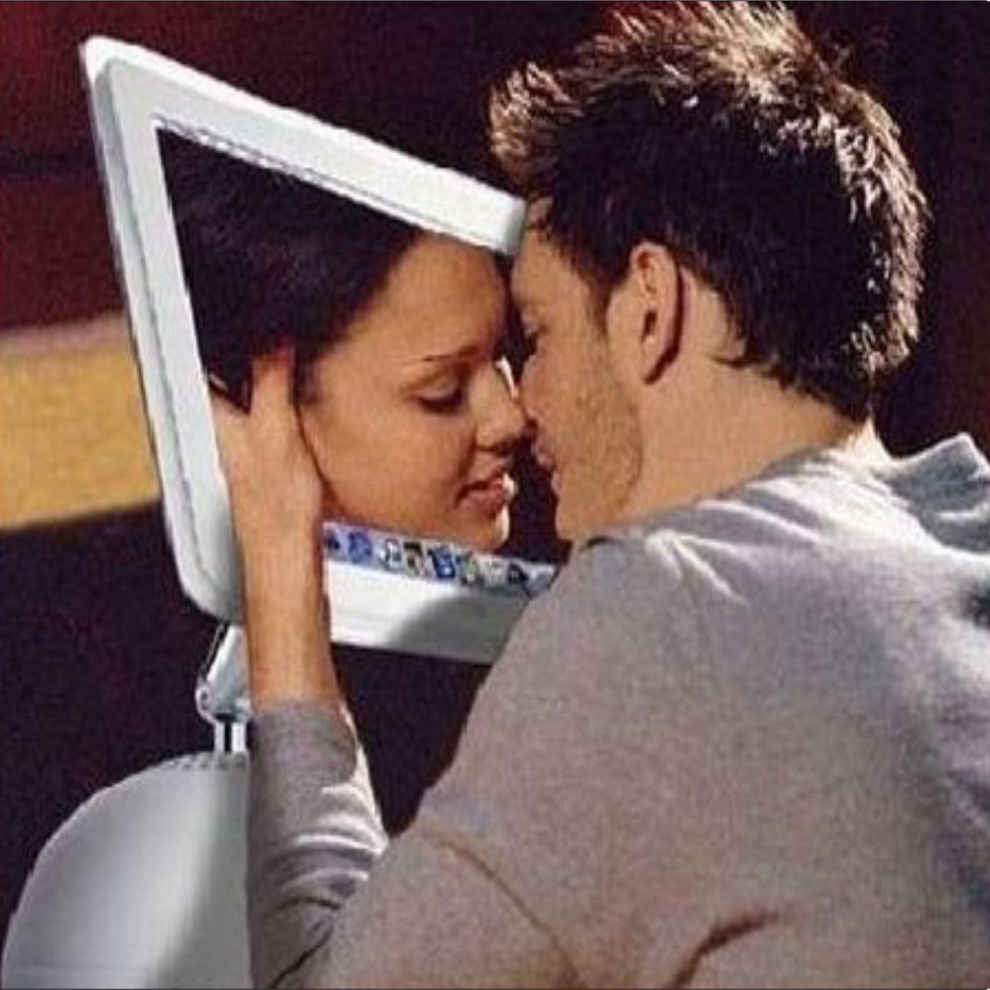 AMOR A DISTANCIA episode artwork