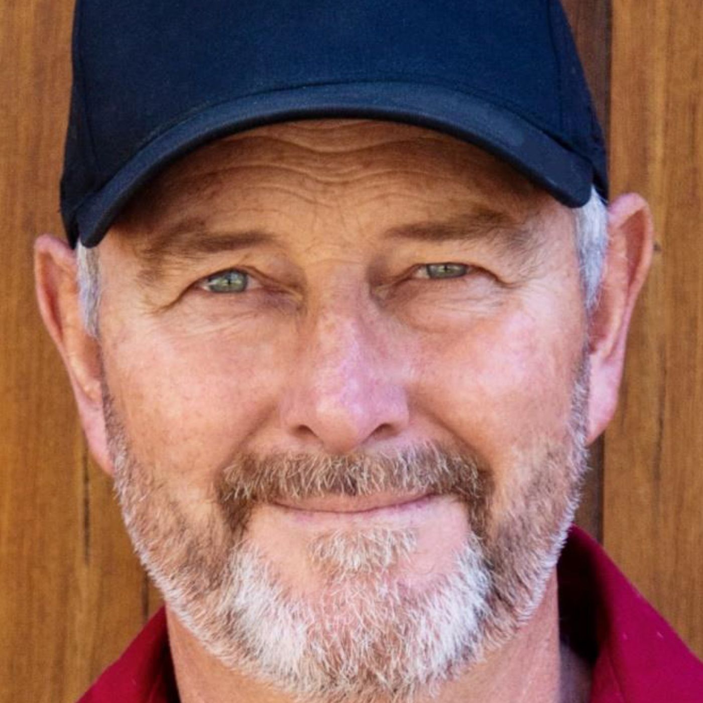 Aussie country artist Tony Smith on his single 'Hit It On The Run' episode artwork