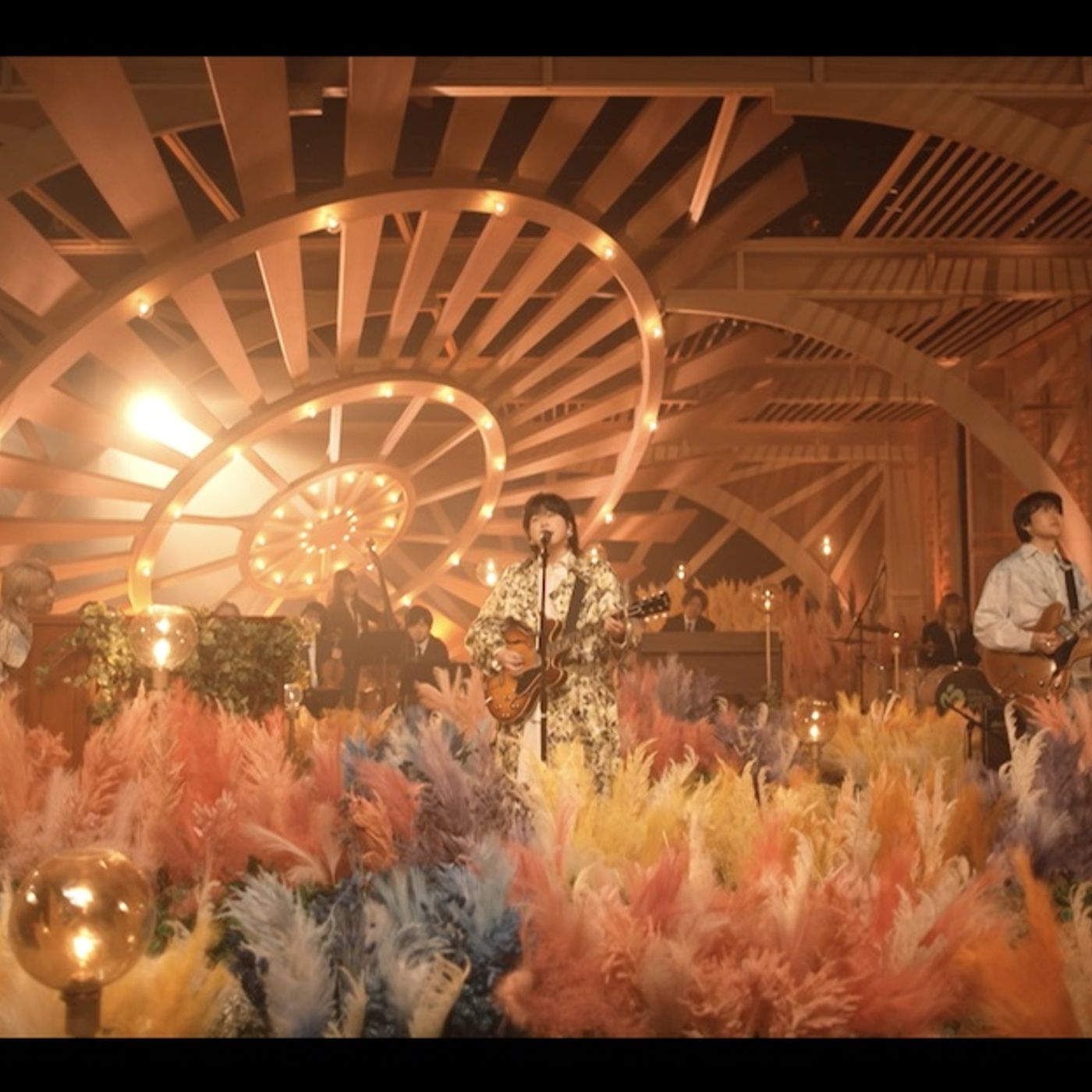 Mrs. GREEN APPLE、レギュラー番組『テレビxミセス』より「風と町」ライブパフォーマンス映像を期間限定公開 episode artwork